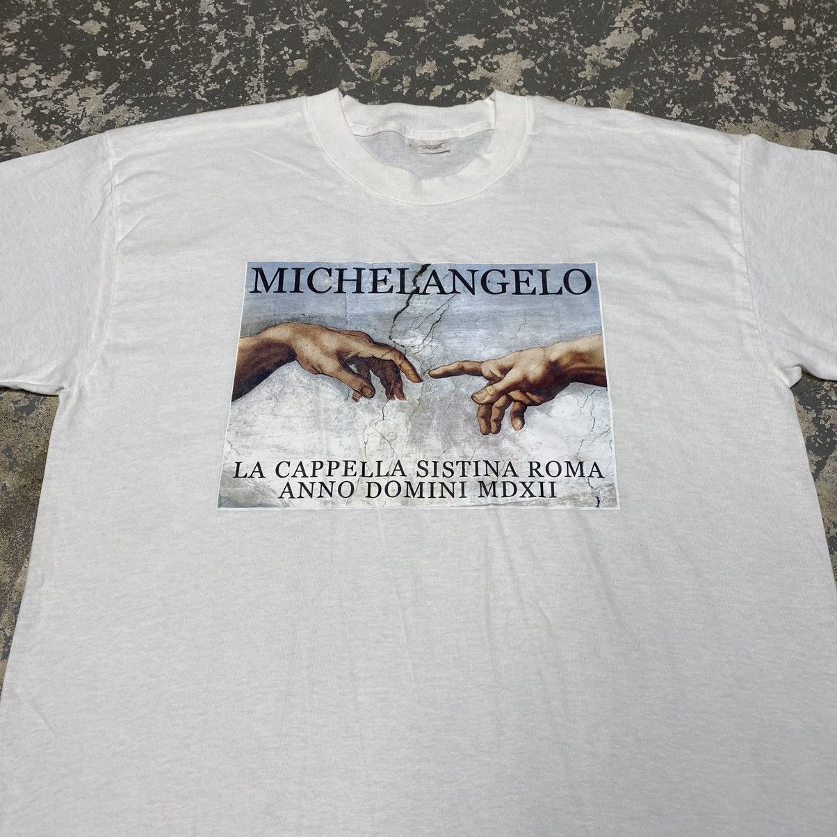 Vintage Vintage Michelangelo The Creation Of Adam Art 90s Tshirt Size US L / EU 52-54 / 3 - 6 Thumbnail
