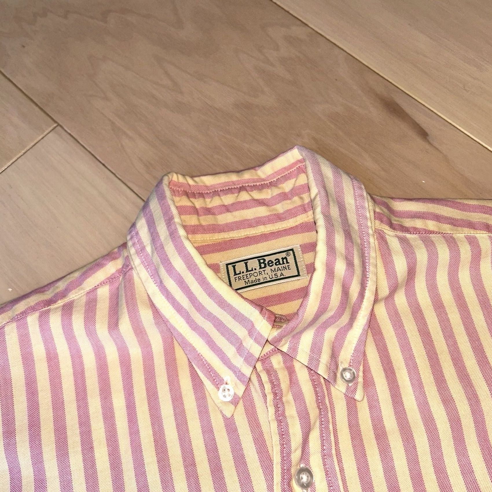 Vintage VINTAGE L.L. Bean Button-Down Shirt Striped Short Sleeve Men’s Small Cream / Pink Knit Cotton Regular Pockets 90s Theme Mens Size US S / EU 44-46 / 1 - 5 Thumbnail