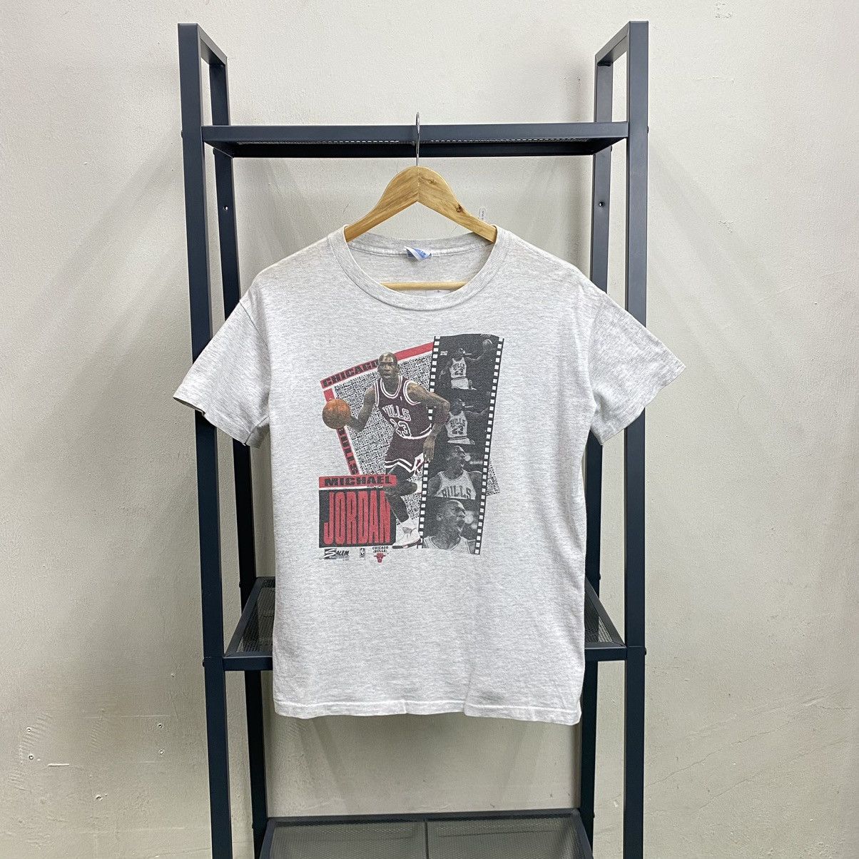 Salem Sportswear Vintage 1991 License Michael Jordan Chicago Bulls Rap Tee Size US S / EU 44-46 / 1 - 1 Thumbnail