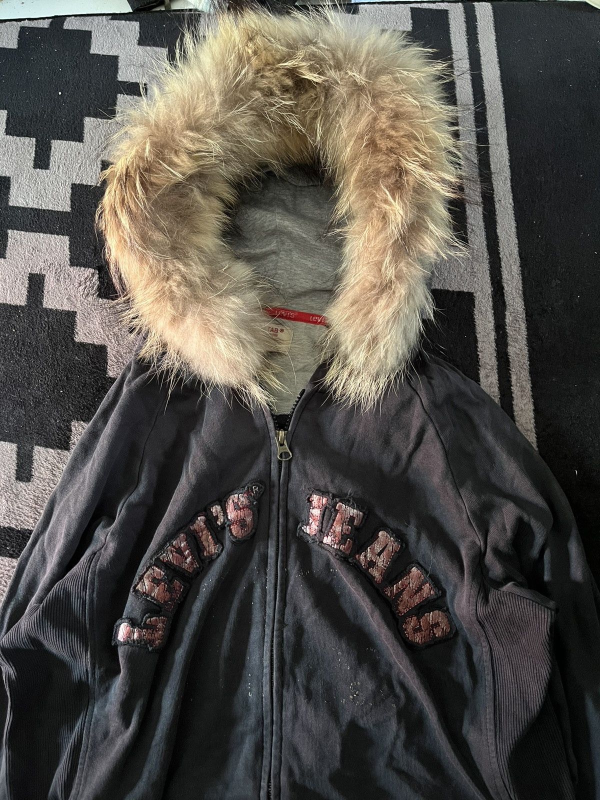 Le Grande Bleu (L.G.B.) Vintage Levis faux fur hoodie Size US L / EU 52-54 / 3 - 2 Thumbnail