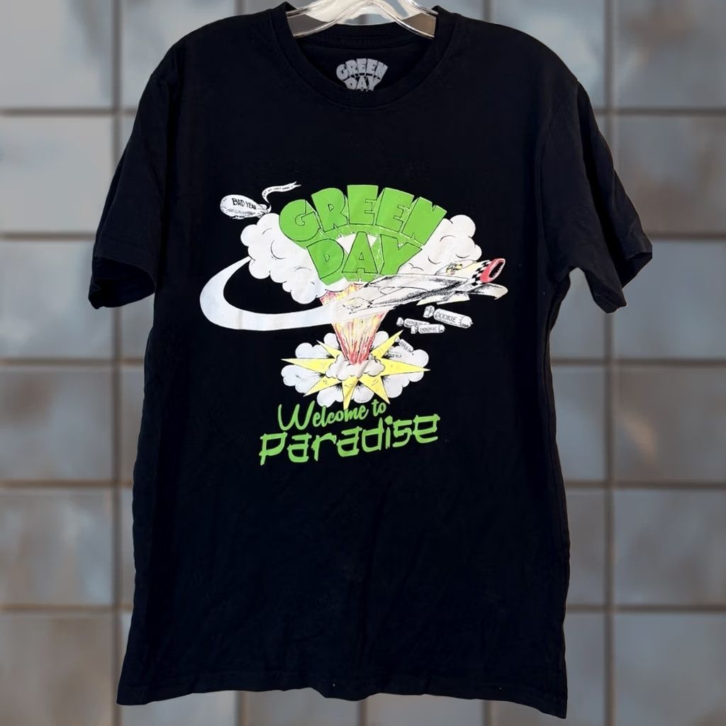 Paradise Green Day Rock Band Tee Shirt Mens Medium Black Welcome To Paradise Graphic 90s Size US M / EU 48-50 / 2 - 1 Thumbnail