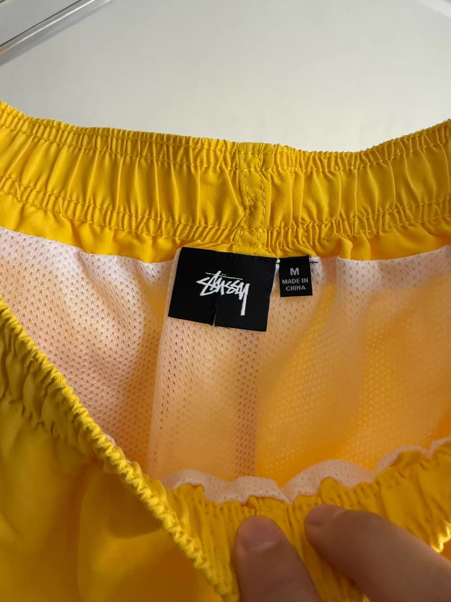 Stussy STUSSY Yellow Surf Shorts Q17 Size US 34 / EU 50 - 4 Thumbnail