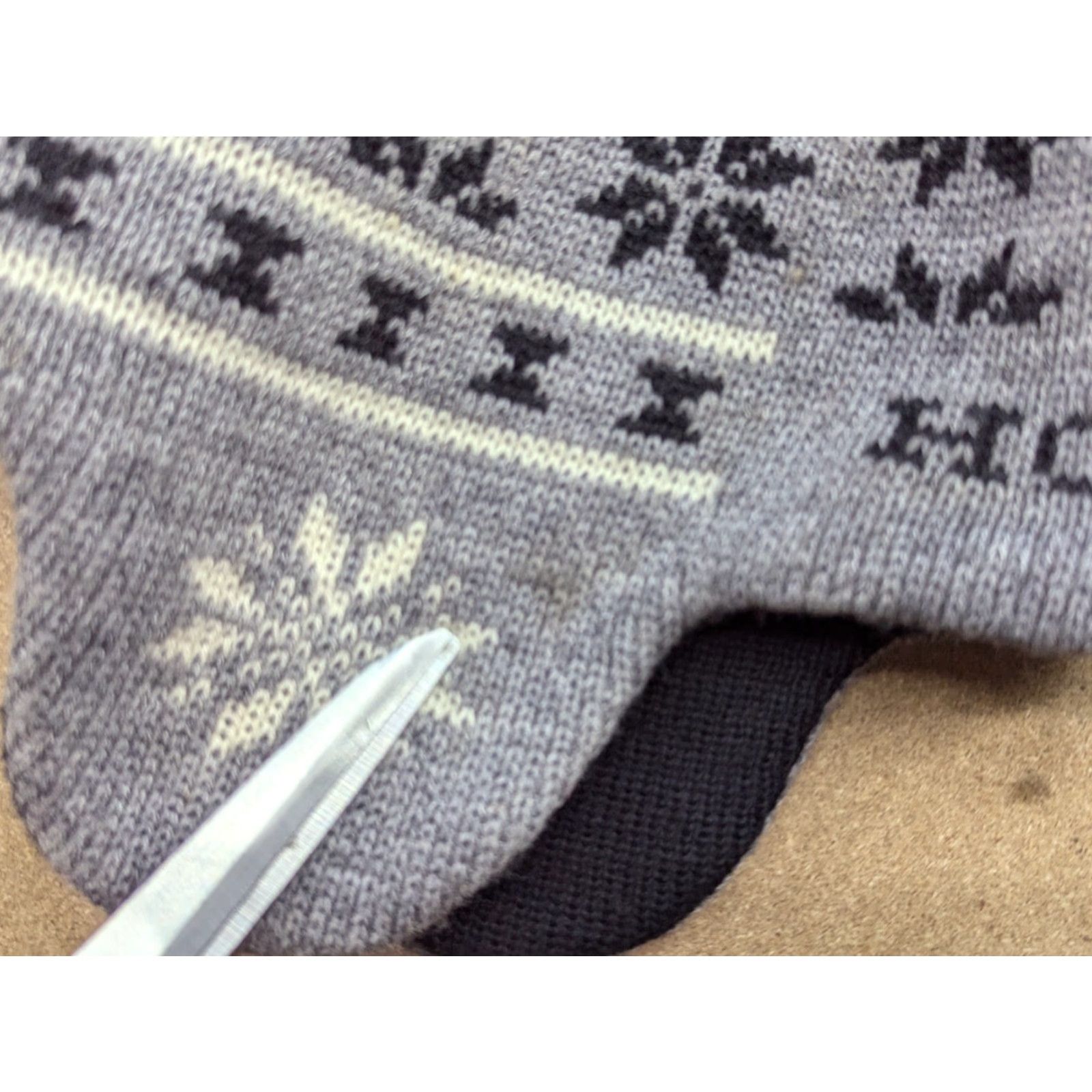 Vintage Unbranded Wool Blend Beanie Hat One Size Ear Flap Fair Isle Blue Unisex Adults Knit Mens Womens Boys Girls Size ONE SIZE - 4 Thumbnail