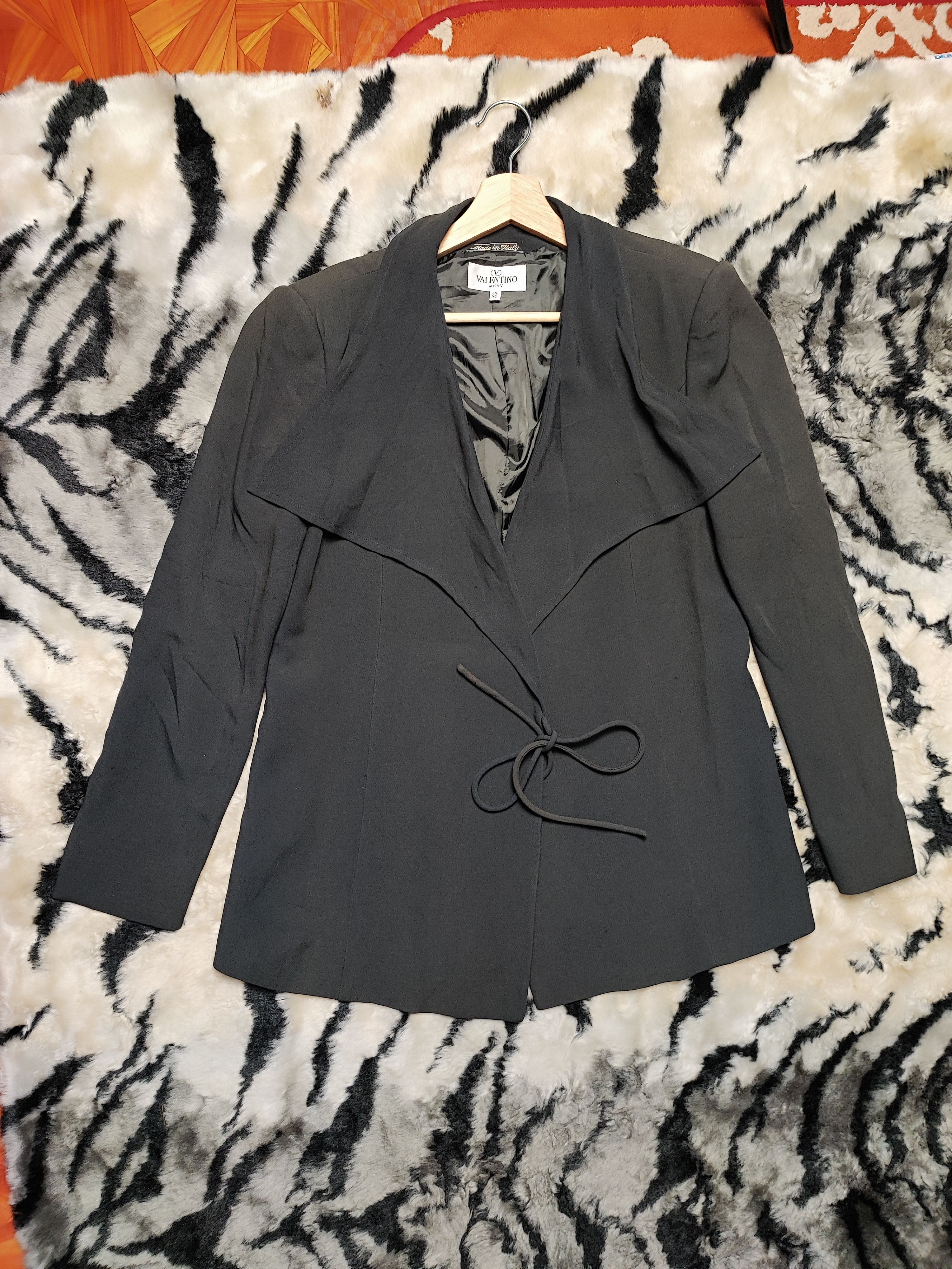 Giovanni Valentino × Valentino × Vintage Vintage Valentino Miss V Velvet Blazer Suit Size 48R - 2 Thumbnail
