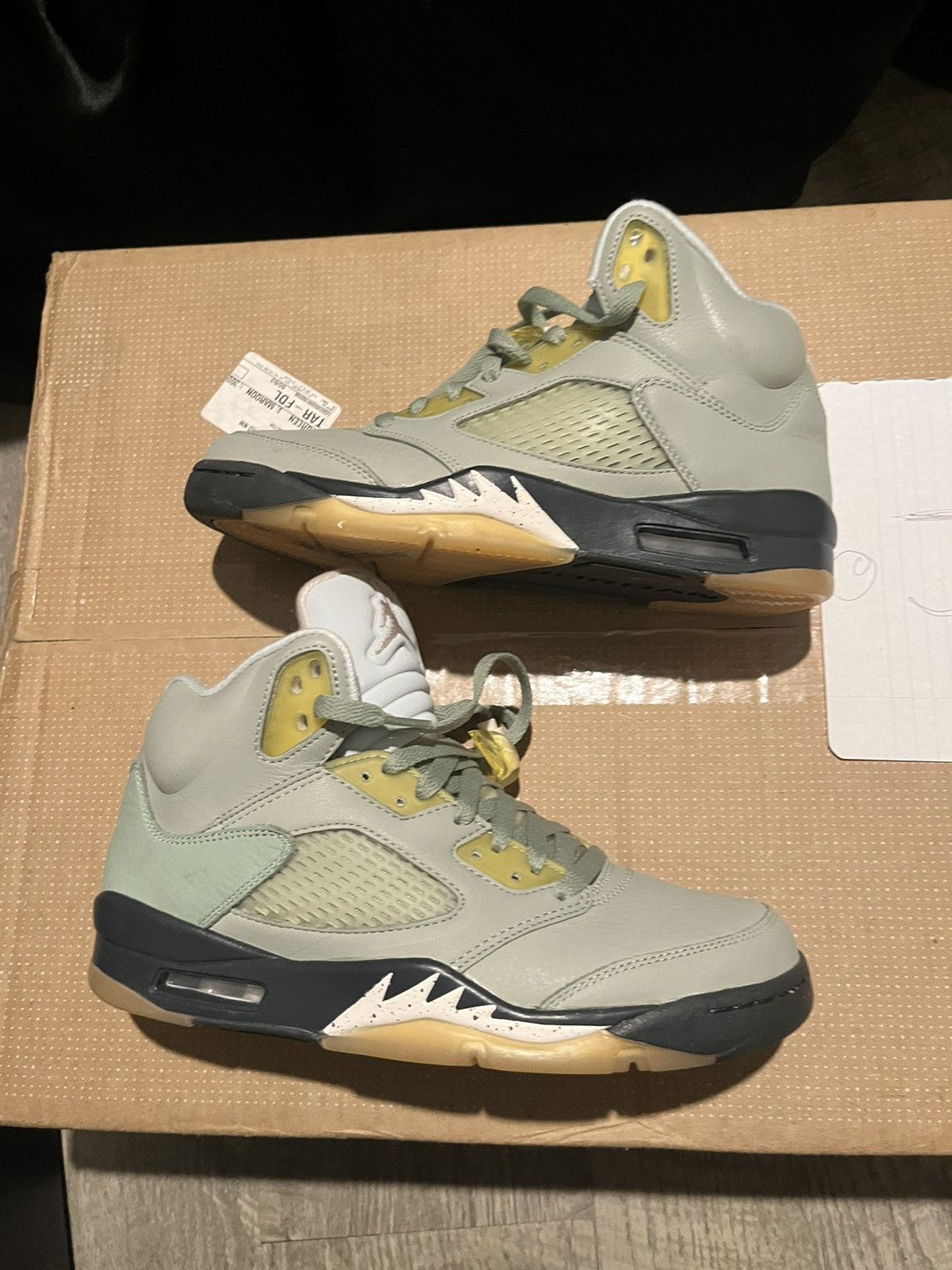 Jordan Brand × Nike Jordan 5 Retro Size US 8.5 / EU 41-42 - 1 Thumbnail