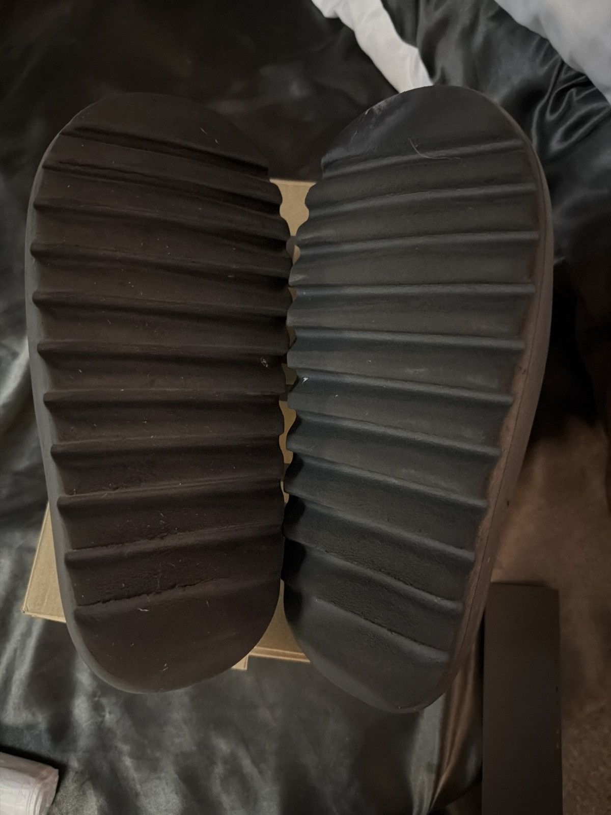 Yeezy last onyx drop Size US 10 / EU 43 - 1 Thumbnail