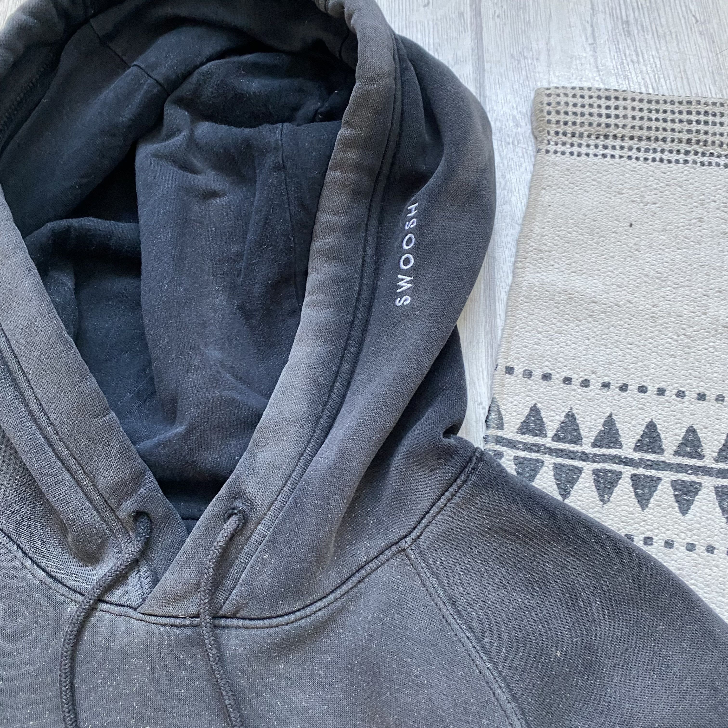 Nike 🔨 Thrashed Vintage Nike hoodie Center logo Swoosh Size US L / EU 52-54 / 3 - 6 Thumbnail