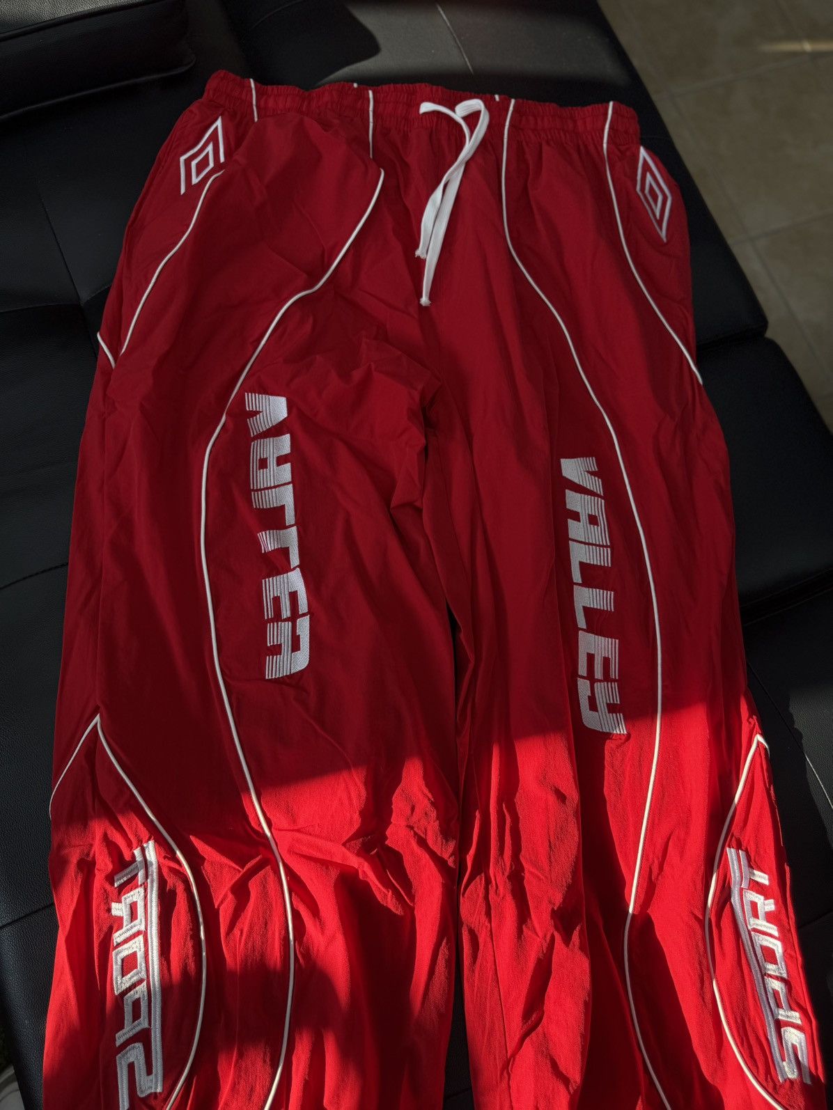 Vale Valley Red Baggy Shorts Brand New Size XXL (NEW) Size US 36 / EU 52 - 3 Thumbnail