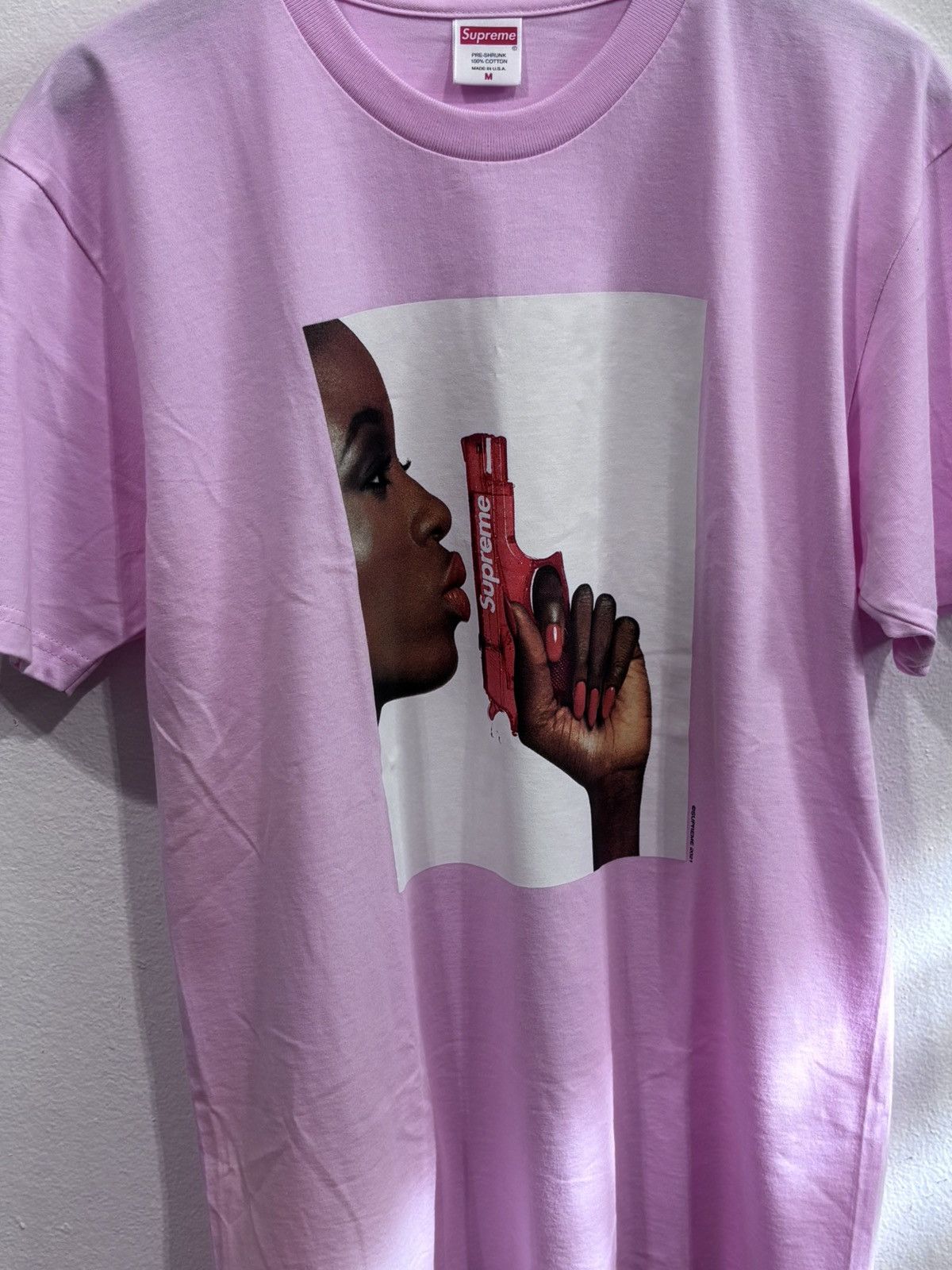 Supreme Supreme Water Pistol Tee Size US M / EU 48-50 / 2 - 2 Thumbnail