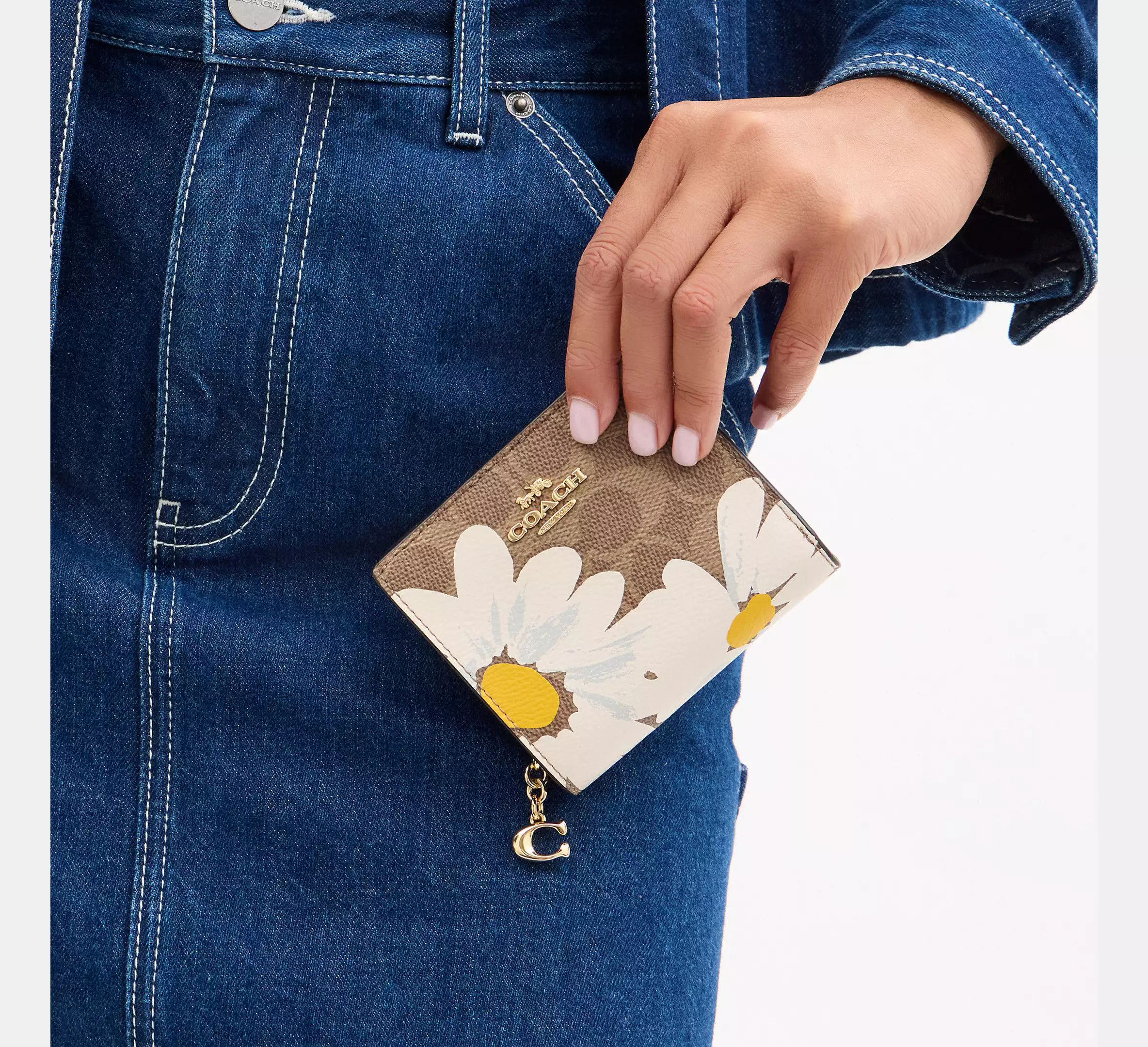 Coach Snap Wallet In Signature Canvas With Floral Print CZ601