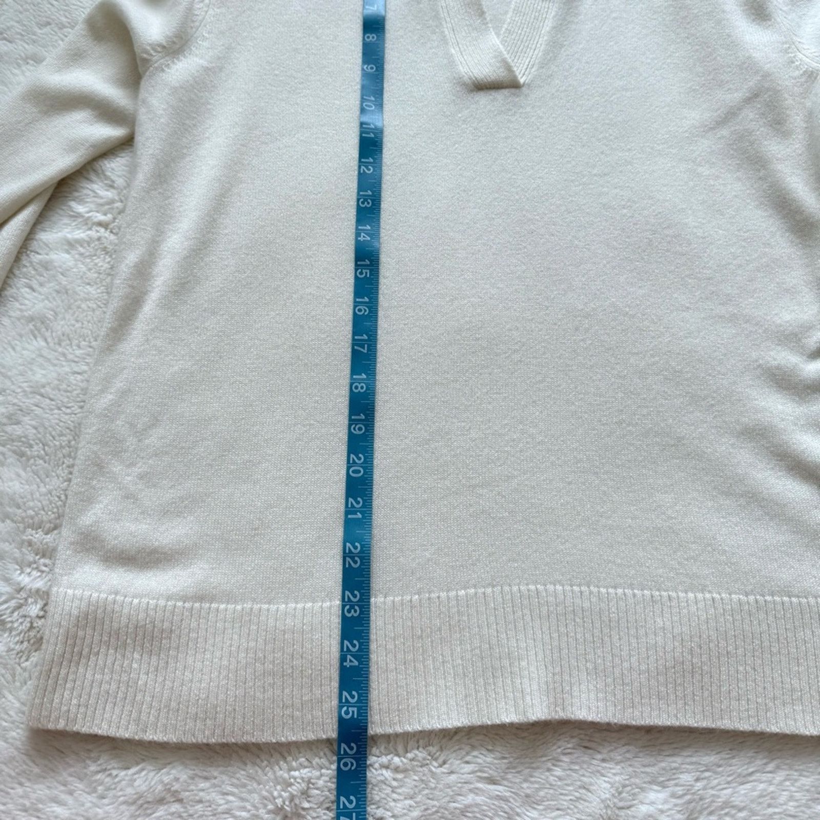 NWT!!! Theory cashmere sweater size L Authentic Retail 375$