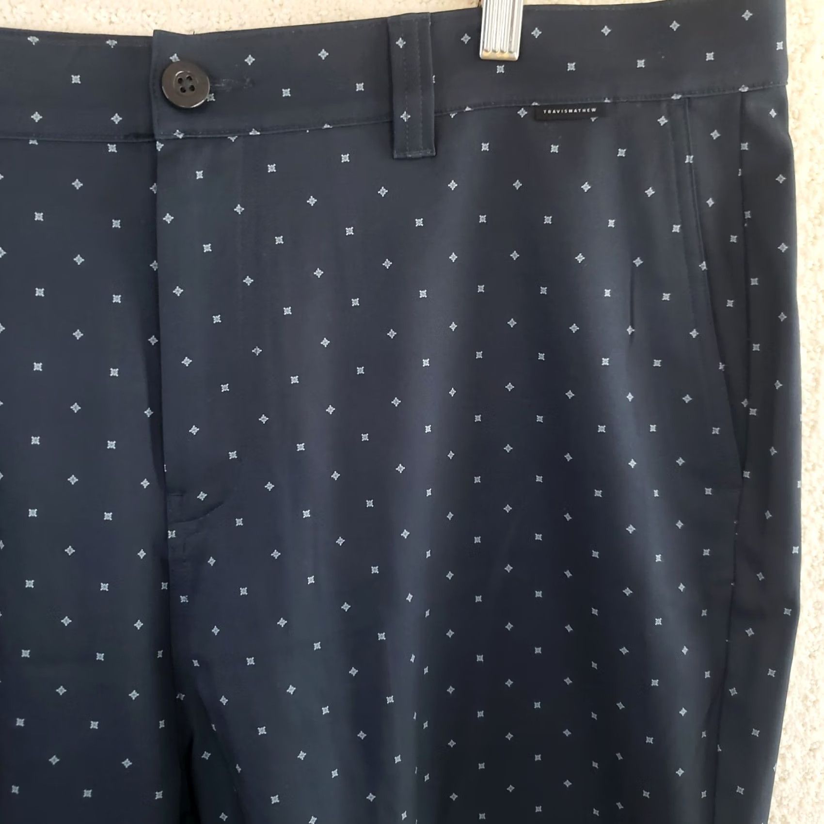 TravisMathew Travis Mathew Shorts Mens 40x9 Navy Geometric Pattern Golf Casual Performance Size US 40 / EU 56 - 4 Thumbnail