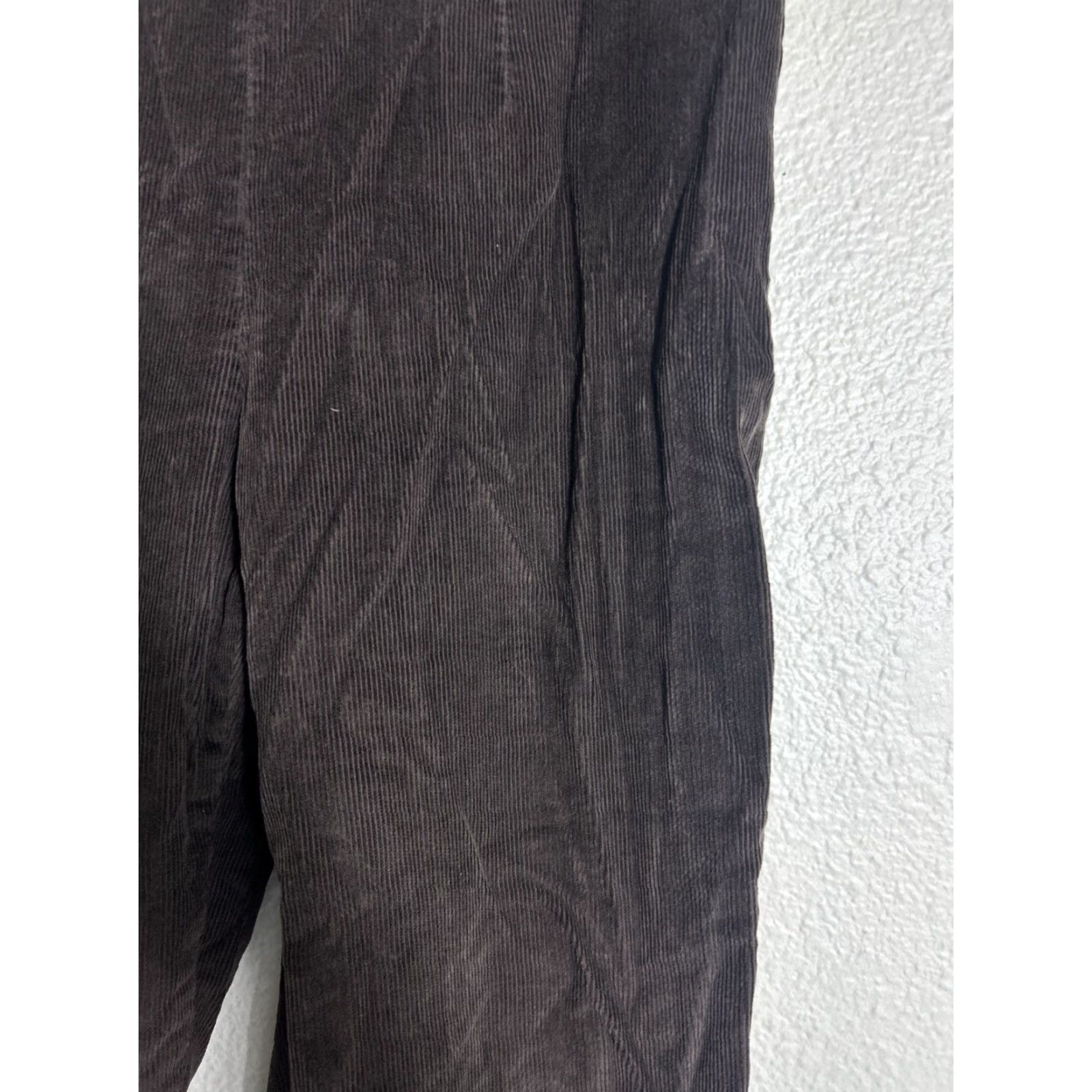 Eddie Bauer Eddie Bauer Women’s Bremerton Fit Corduroy Pants 12 Brown 34x28 Regular Straight 90s Chino Corduroy Vest? Size 34" / US 12 / IT 48 - 6 Thumbnail