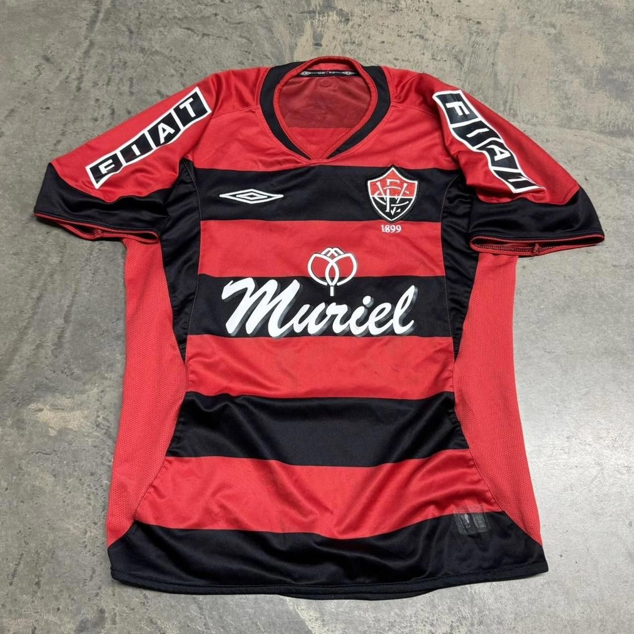 Umbro Vintage Y2K Umbro 2007 Vitoria Home Soccer Jersey Size US M / EU 48-50 / 2 - 1 Thumbnail