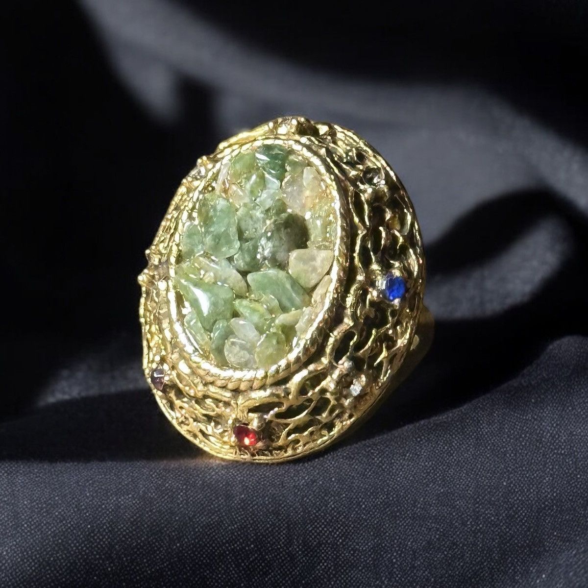 Vintage Vintage gold tone ornate jade chip statement ring Size ONE SIZE - 1 Thumbnail