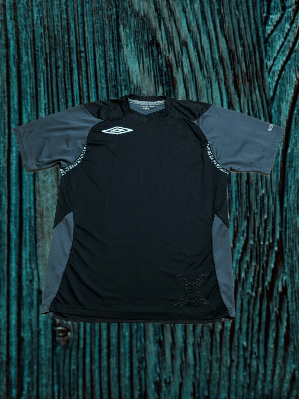 Umbro VINTAGE UMBRO TRAINING SHIRT JERSEY LOGO Size US XL / EU 56 / 4 - 1 Thumbnail