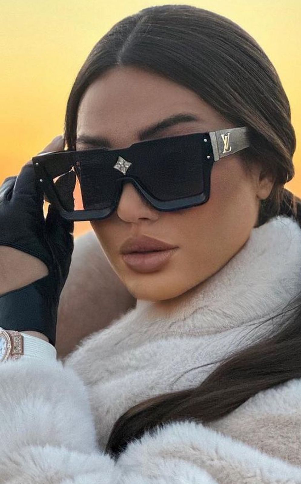 Louis Vuitton Louis Vuitton Black cyclone Sunglasses with Gold Accents E Size ONE SIZE - 6 Thumbnail