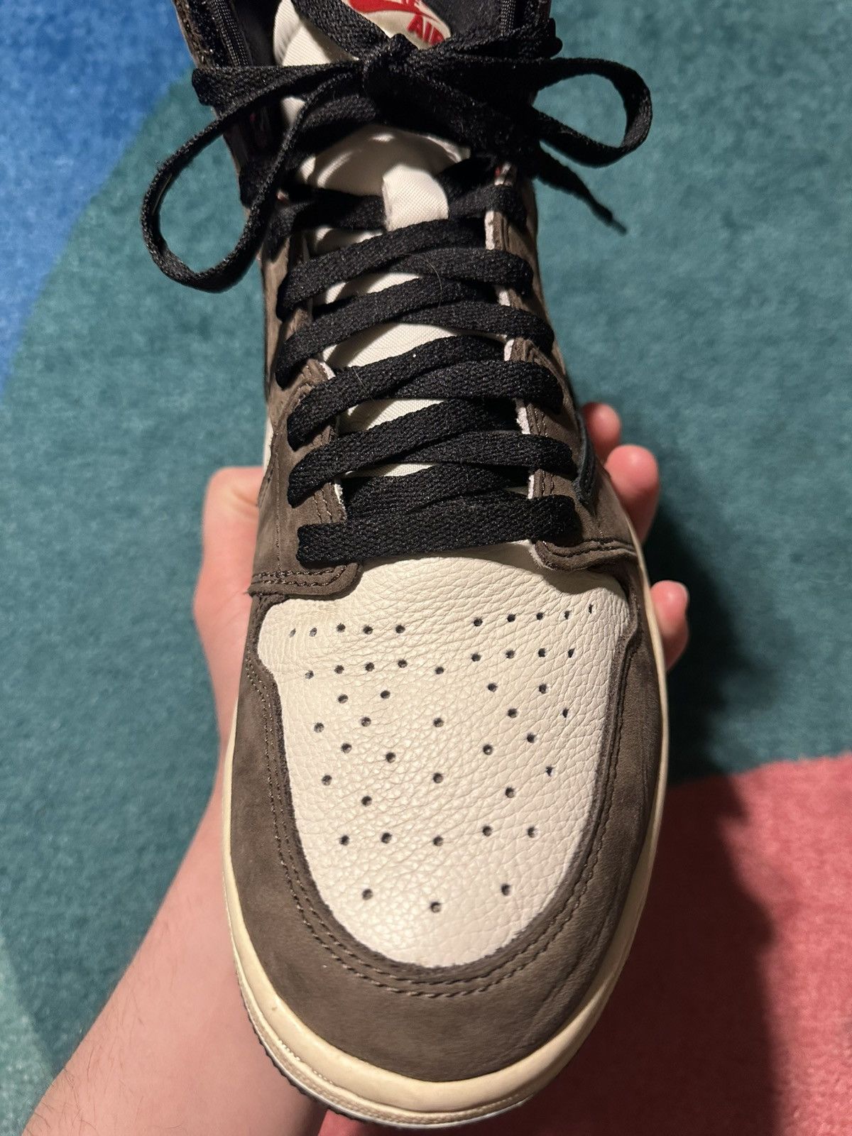 Jordan Brand × Nike × Travis Scott Travis Scott x Air Jordan 1 Retro High OG ‘Mocha’ Size US 11.5 / EU 44-45 - 17 Thumbnail