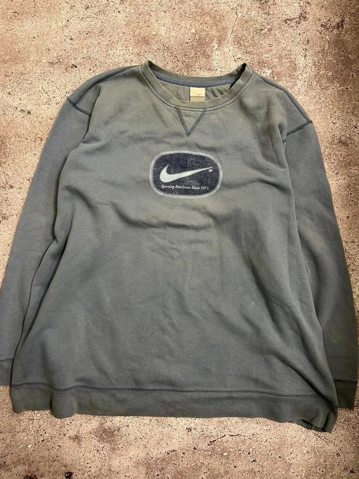Nike Vintage Nike Sweatshirt Grey Pullover Crewneck Swoosh USA Size US XXL / EU 58 / 5 - 1 Thumbnail