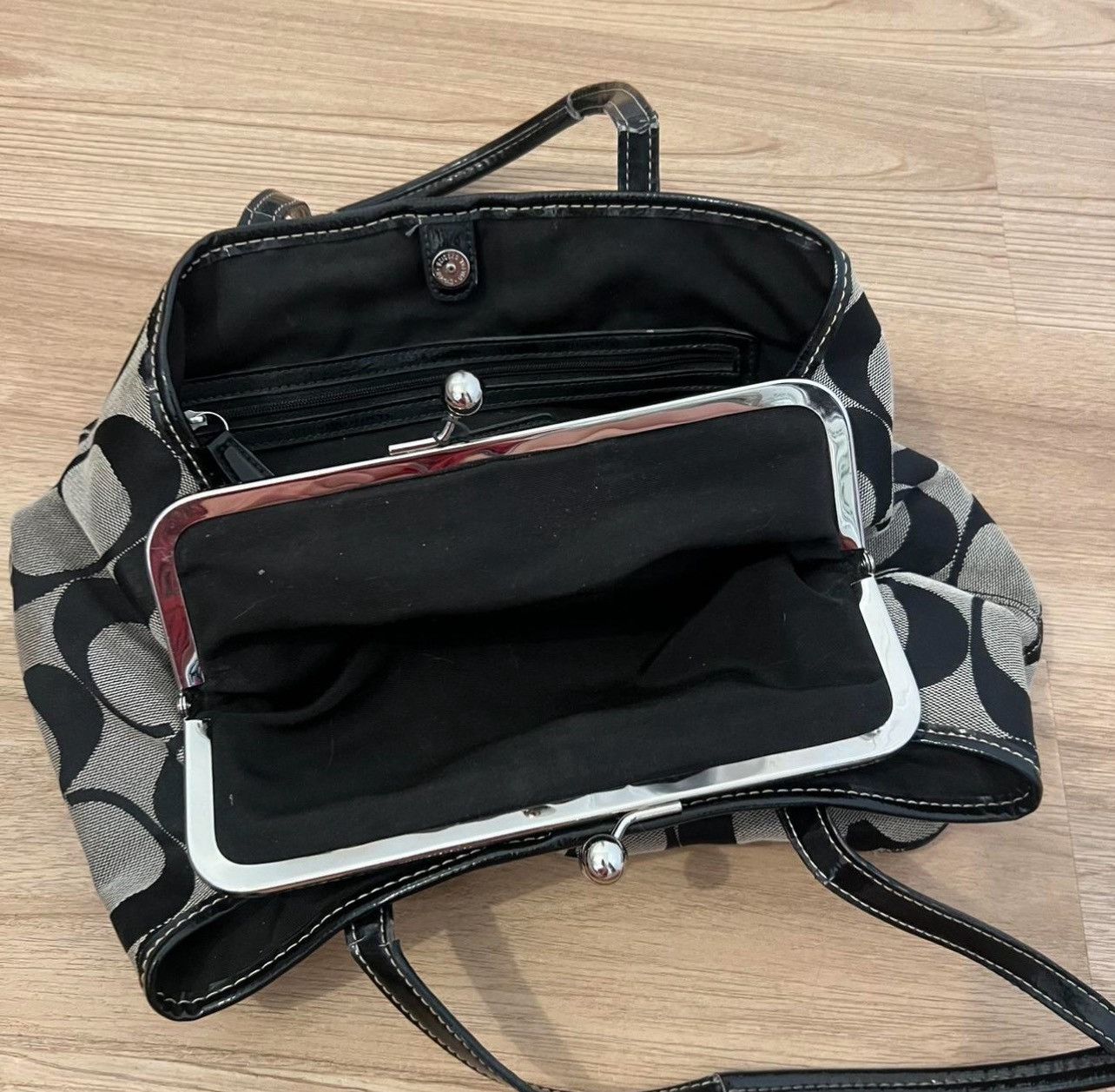 Coach Grey & black Coach Signature Tote Bag Size ONE SIZE - 4 Thumbnail