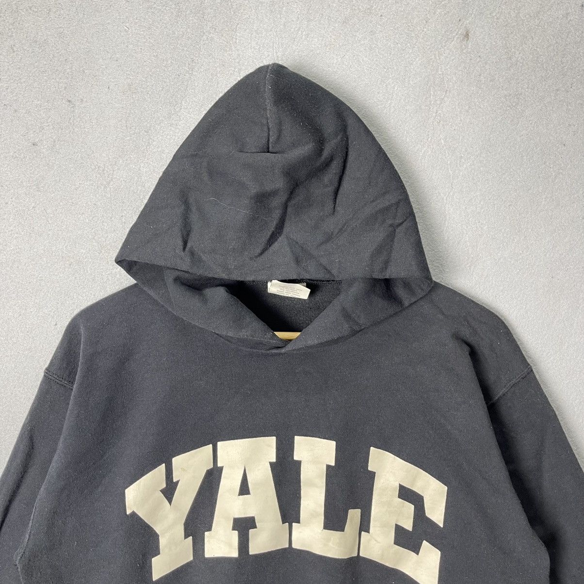 Vintage Vintage YALE Arch Logo Hoodie – United Sports Activewear Size US L / EU 52-54 / 3 - 2 Thumbnail