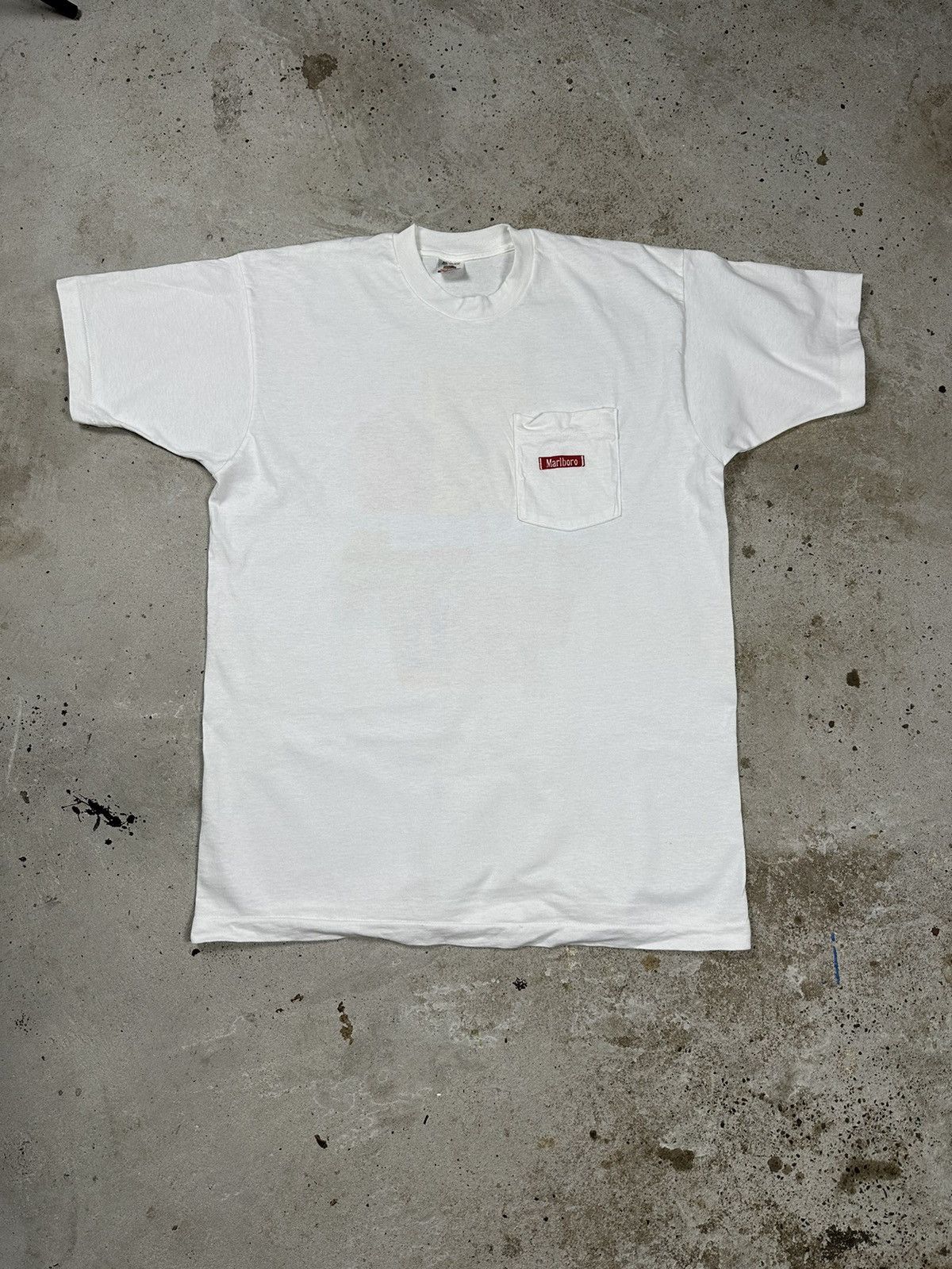 Marlboro × Vintage Vintage 90s Marlboro Country Store Big Back Print White Tee Size US XL / EU 56 / 4 - 2 Thumbnail