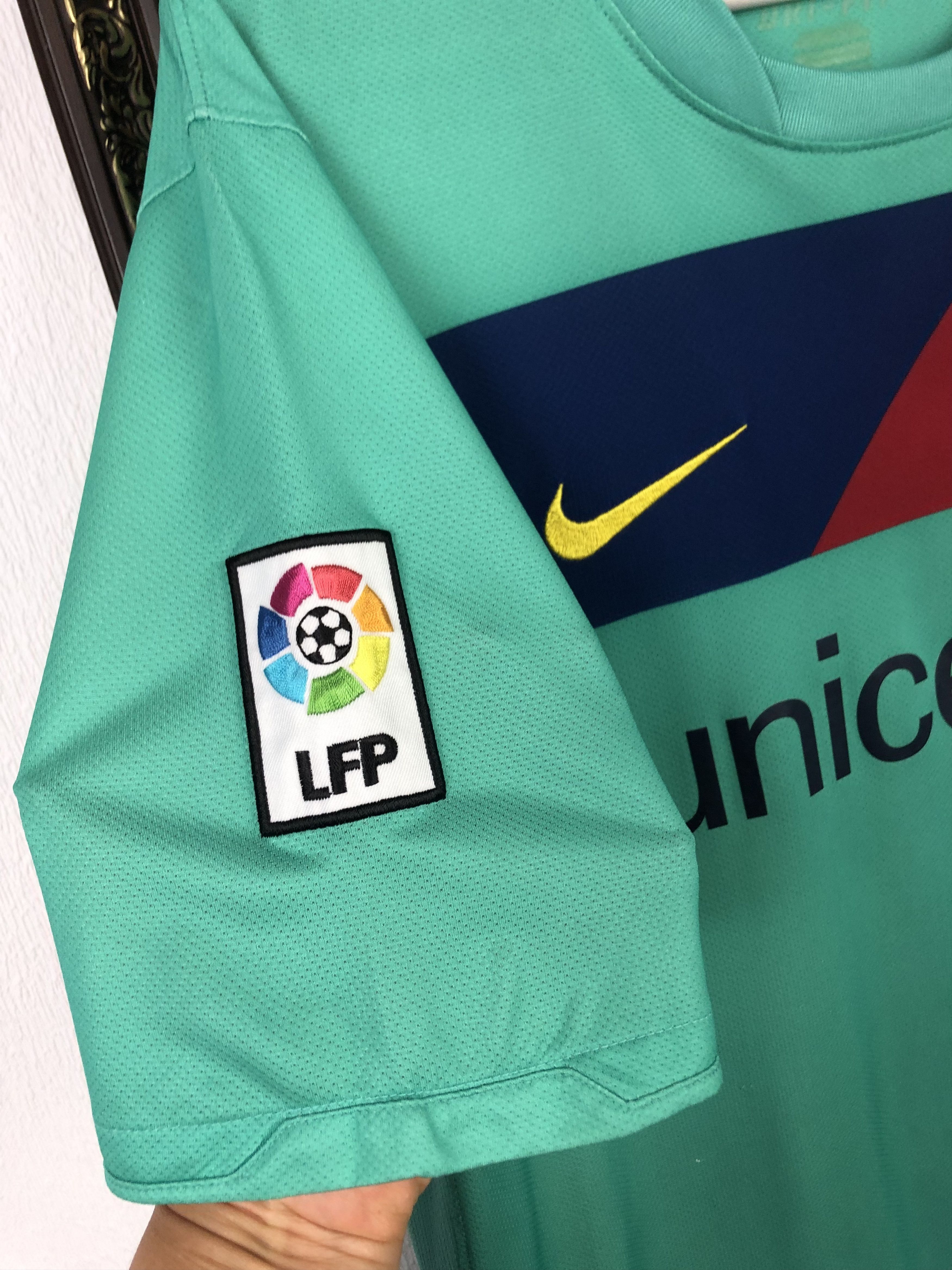 Nike Barcelona football shirt 2010 Soccer Nike Jersey Camiseta Size US L / EU 52-54 / 3 - 4 Thumbnail