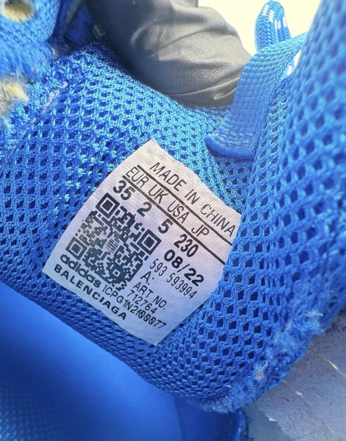 Balenciaga BALENCIAGA × adidas TRIPLE S Blue Dad Sneakers K1 Size US 5 / IT 35 - 7 Thumbnail