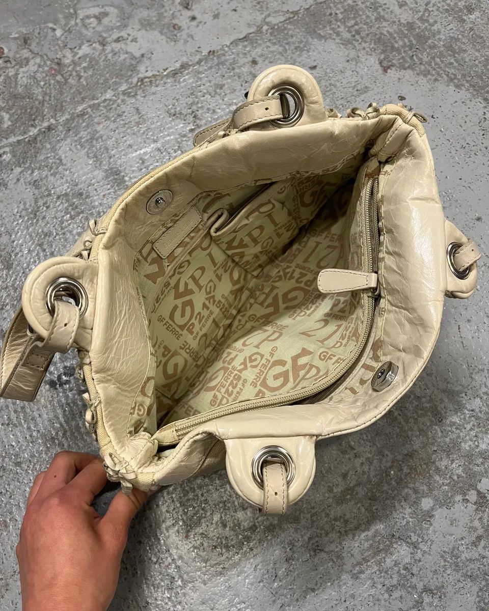 Gianfranco Ferre 2000s Gianfranco Ferré Cream Beaded Embellished Handle Bag Size ONE SIZE - 9 Thumbnail