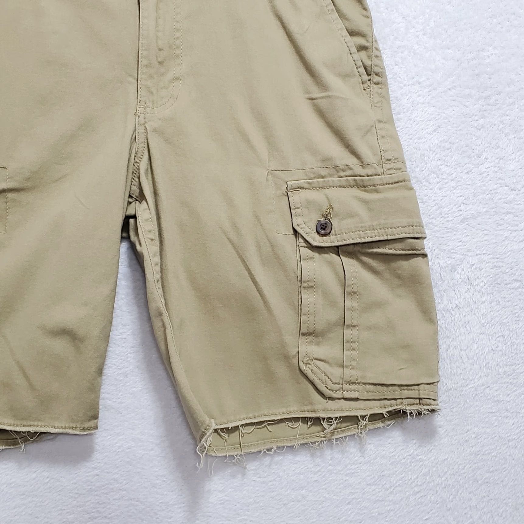 Vintage Roebuck & Co. Cargo Shorts Men's 32 Khaki Medium Rise Cotton Canvas Belted Pockets Pants Casual, Travel Mens Size US 32 / EU 48 - 5 Thumbnail
