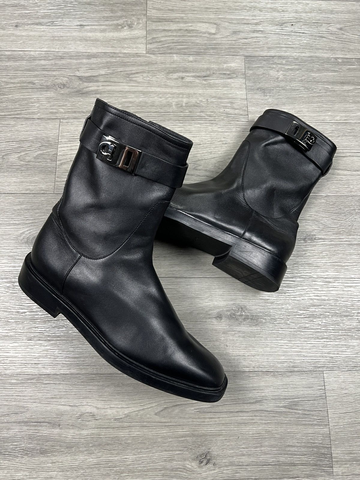 Salvatore Ferragamo Ferragamo Women’s Gancini Buckle Leather Ankle Boots 8,5 Size US 11 / IT 41 - 4 Thumbnail