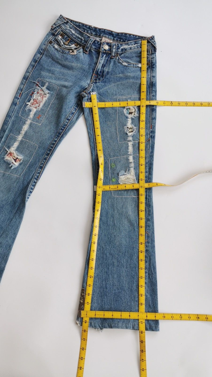 True Religion Woodstock Bootcut True Religion Patchwork Distressed Jeans Size 27" / US 4 / IT 40 - 11 Thumbnail