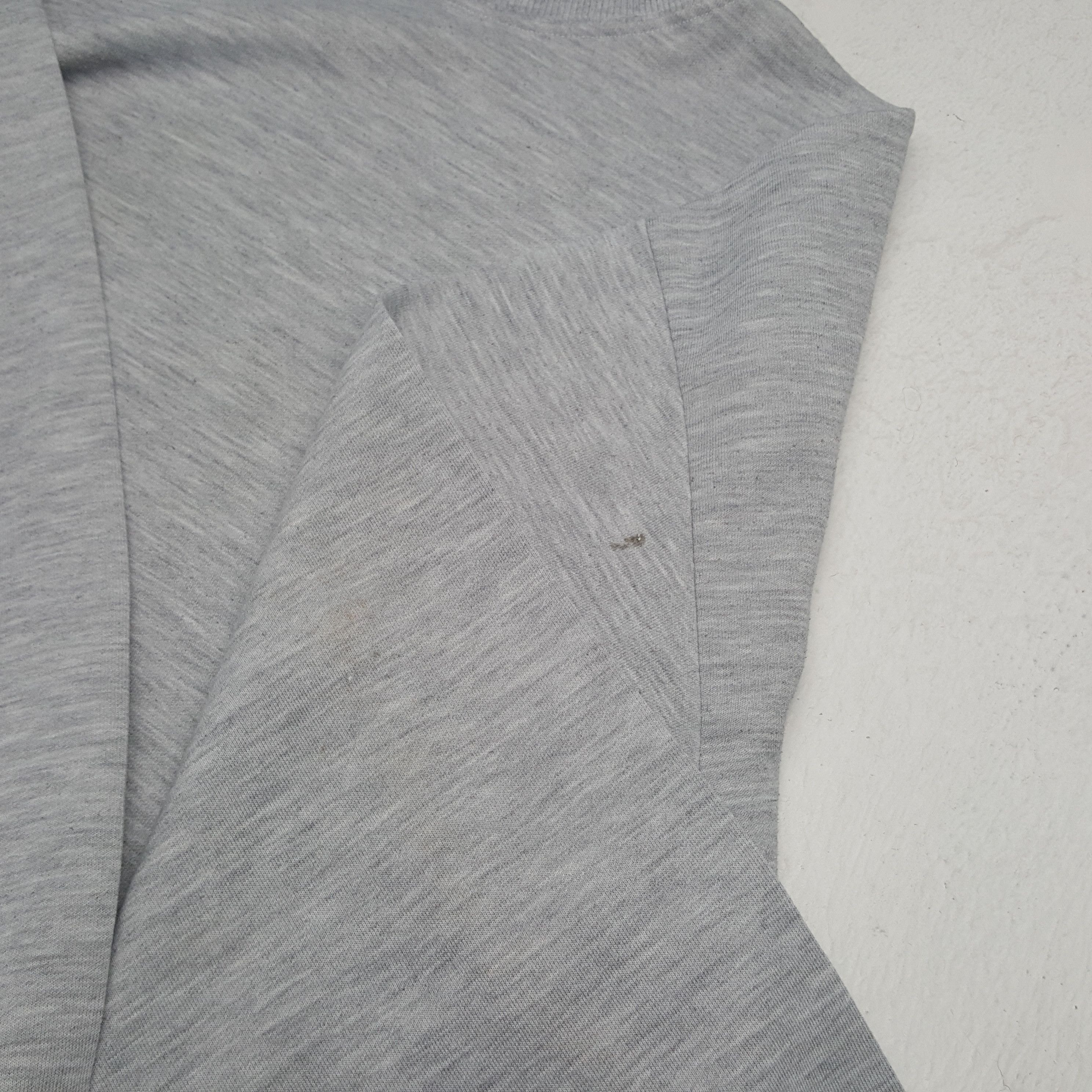 Nike NIKE Small Logo Design Streetwear Sweatshirt C293N24 Size US M / EU 48-50 / 2 - 7 Thumbnail