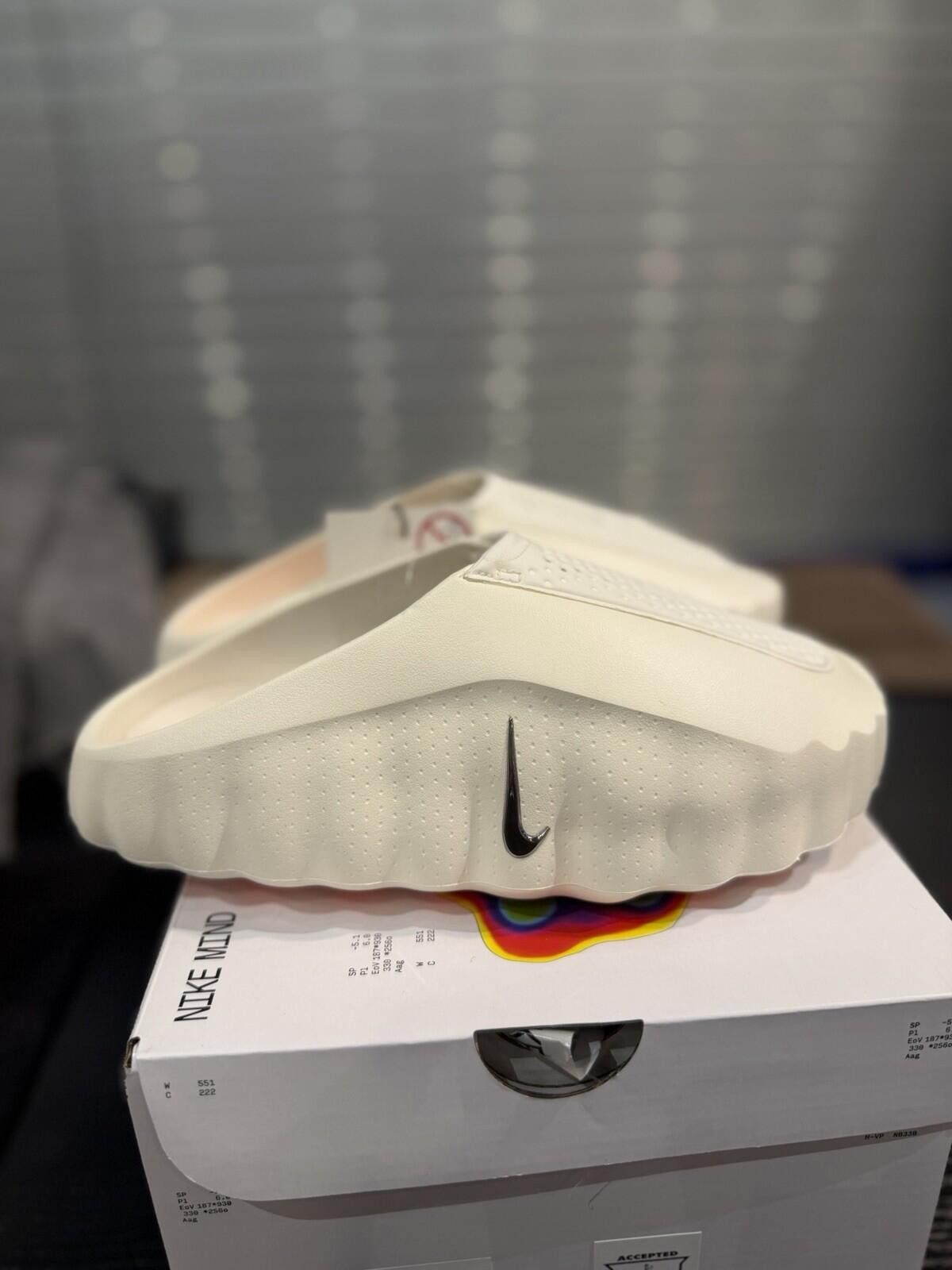 Nike Size 7W/6M Nike Mind Slide 001 Sail HQ4307 100 Women Release Size US 7 / EU 40 - 1 Thumbnail