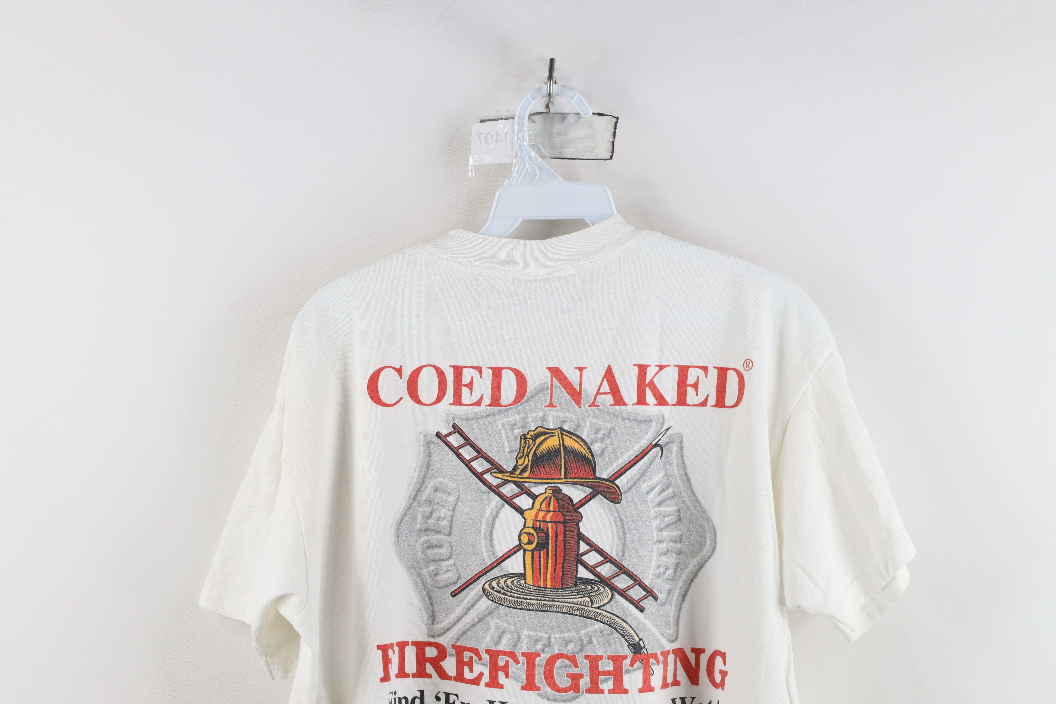 Vintage Vintage 90s Streetwear Naked Firefighting T-Shirt White USA Size US L / EU 52-54 / 3 - 12 Thumbnail