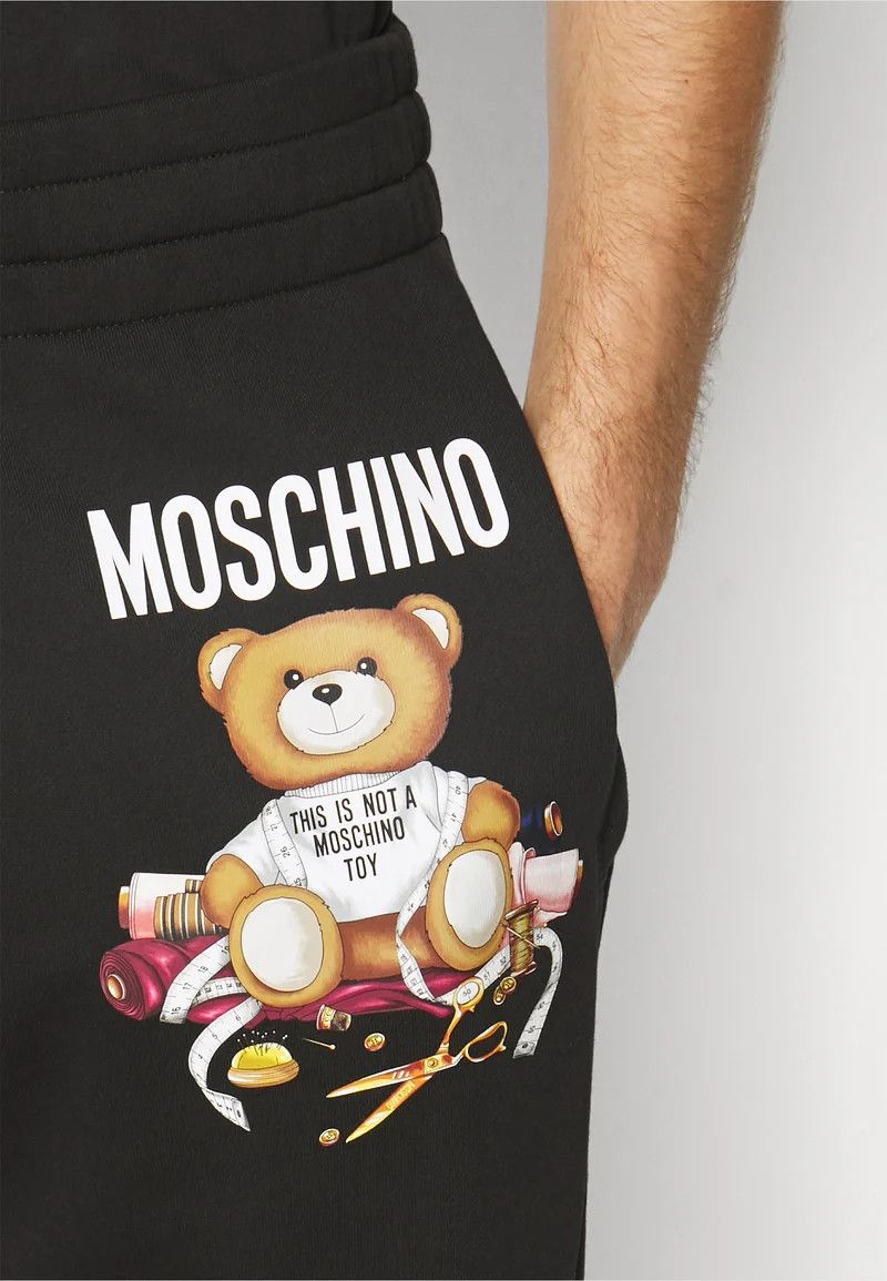 Moschino o1y0225 Logo Jogger & Sweatpant in Black Size US 32 / EU 48 - 2 Thumbnail