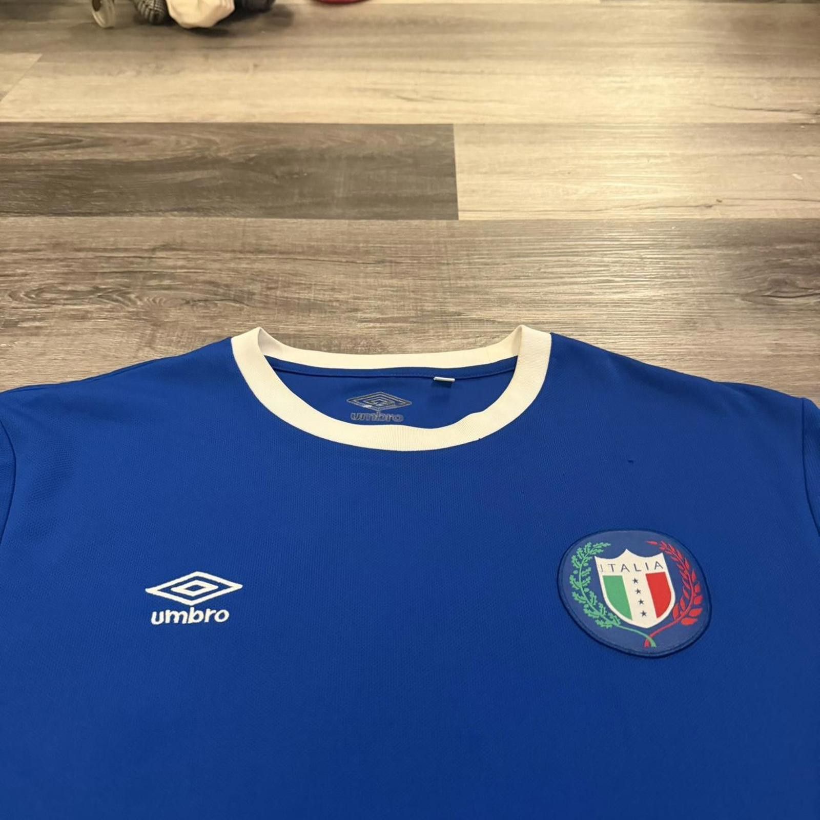 Umbro Umbro Italy national soccer team jersey L Size US L / EU 52-54 / 3 - 2 Thumbnail