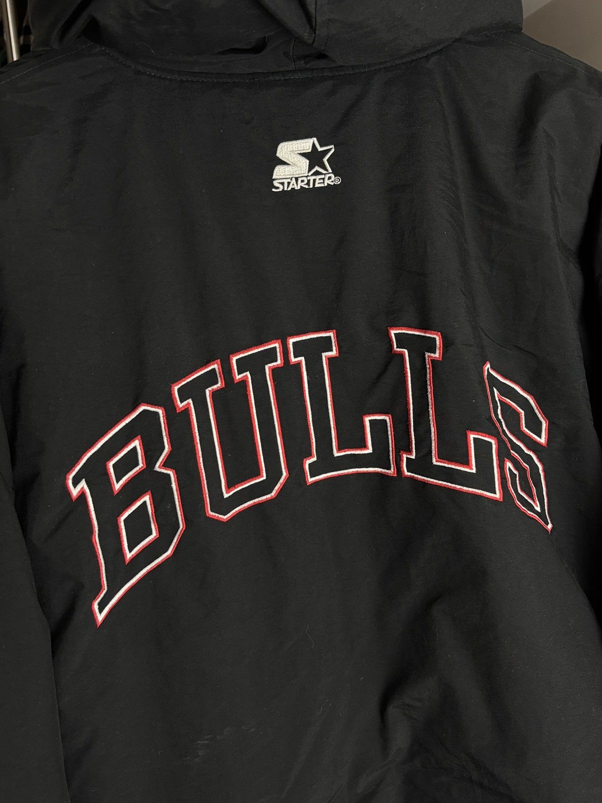 Starter Vintage Starter Chicago Bulls NBA Hooded Bomber Jacket VNTG Size US M / EU 48-50 / 2 - 4 Thumbnail