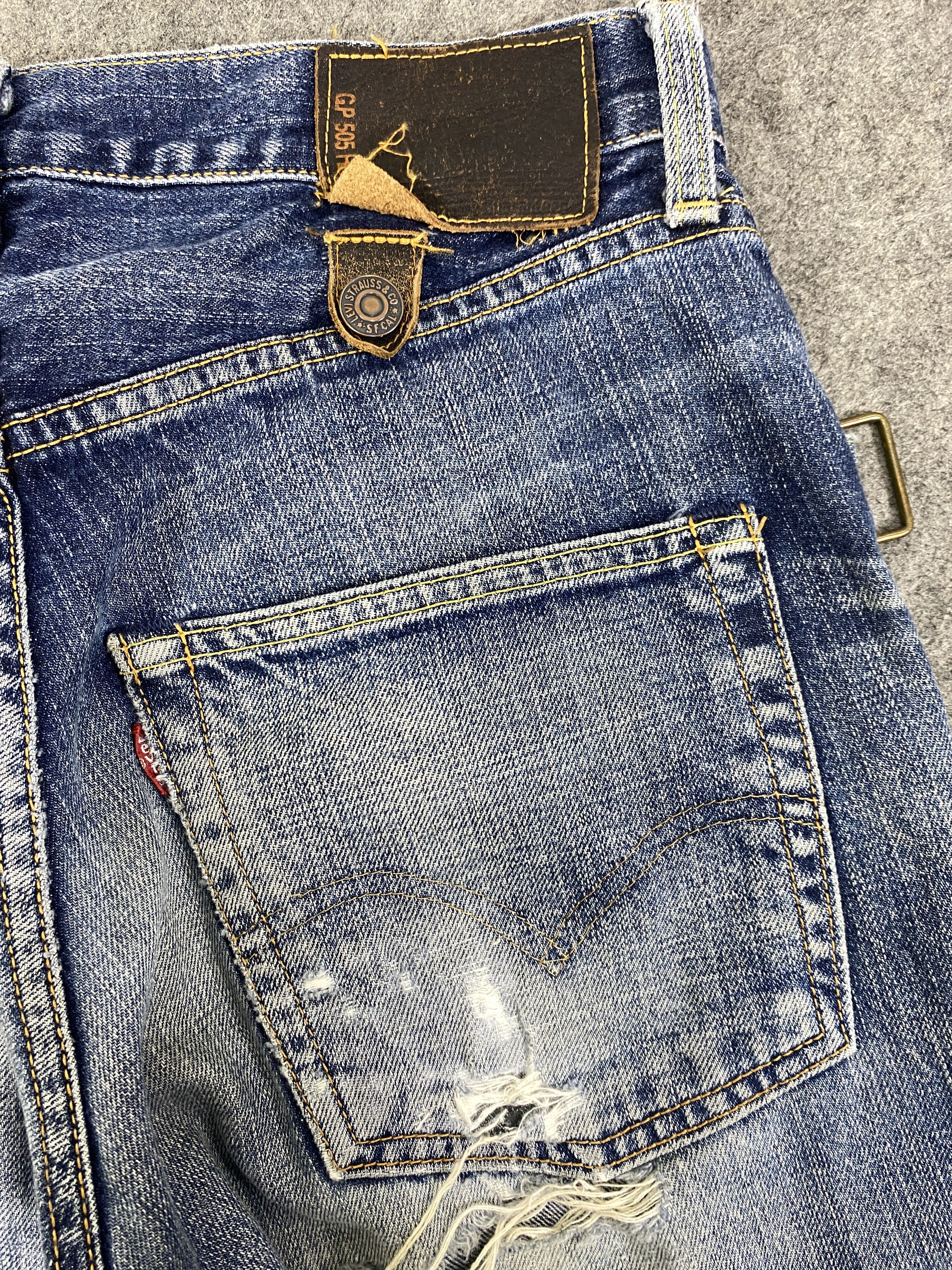 Levi's Faded Blue Vintage Levi's 505 Jeans 30x32.5 - JN3308 Size US 30 / EU 46 - 11 Thumbnail