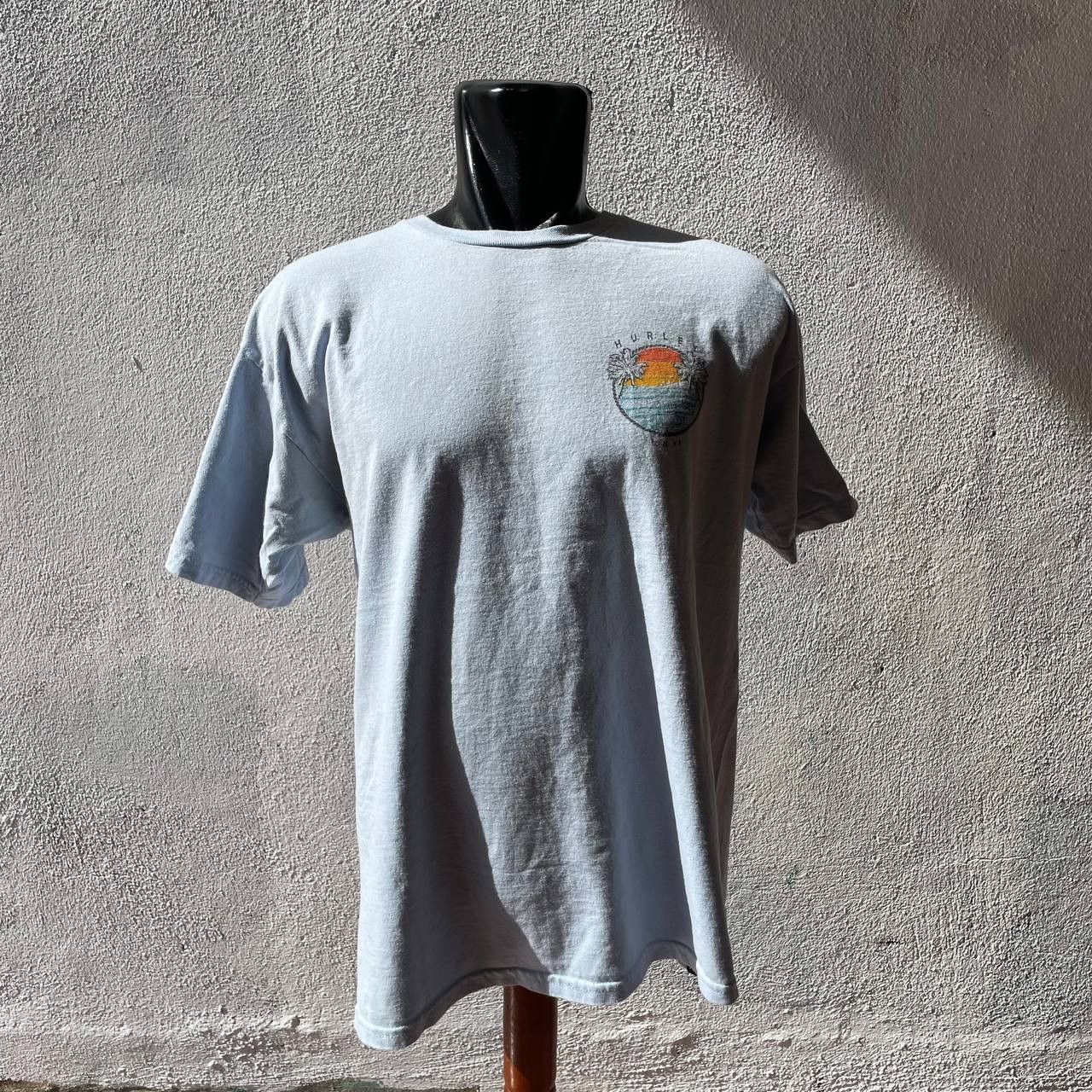 Hurley HURLEY SURF BEACH HAWAII TSHIRT Size US L / EU 52-54 / 3 - 1 Thumbnail