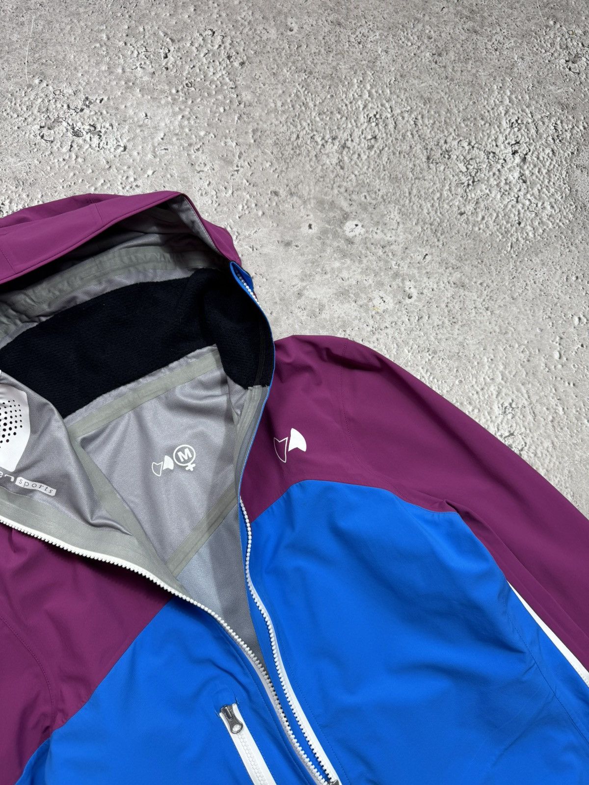 Other Hyphen Sports Women’s Outdoor Hooded Waterproof Shell Jacket Size M / US 6-8 / IT 42-44 - 9 Thumbnail