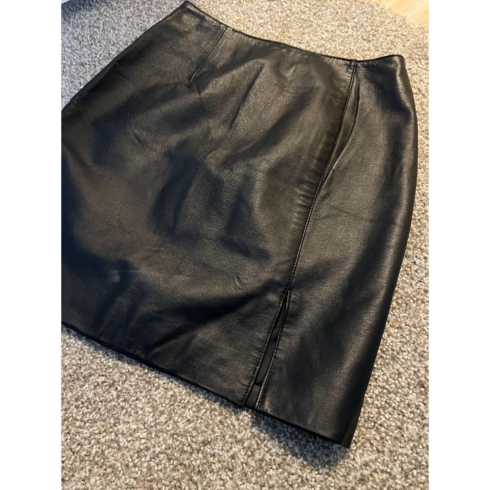 The Unbranded Brand Newport News Vintage Black Leather Mini Skirt Sz 8 Size 28" / US 6 / IT 42 - 2 Thumbnail