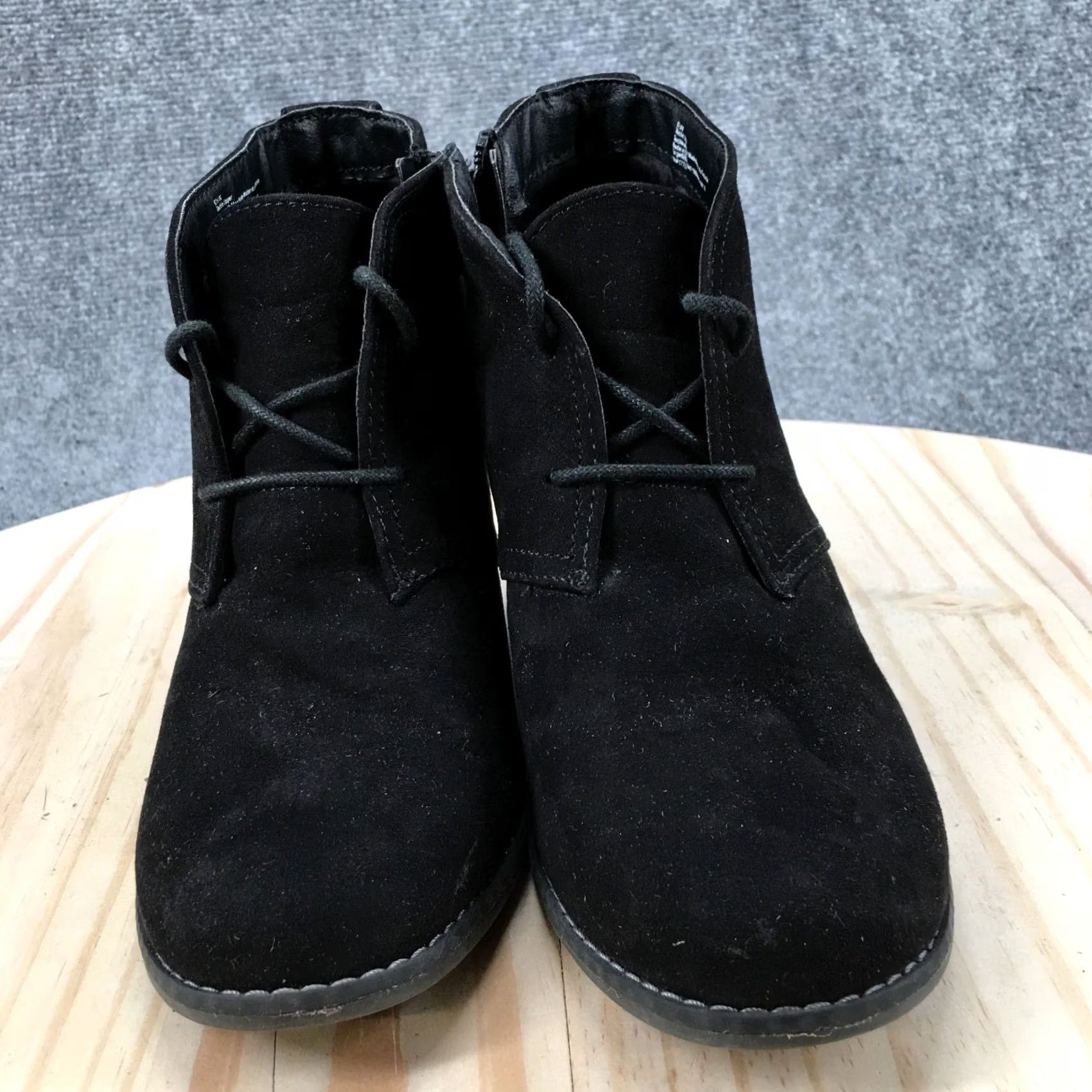 Vintage Universal Thread Boots Womens 6.5 W Wedge Booties Black Suede Lace Up Round Toe Size US 7 / IT 37 - 4 Thumbnail