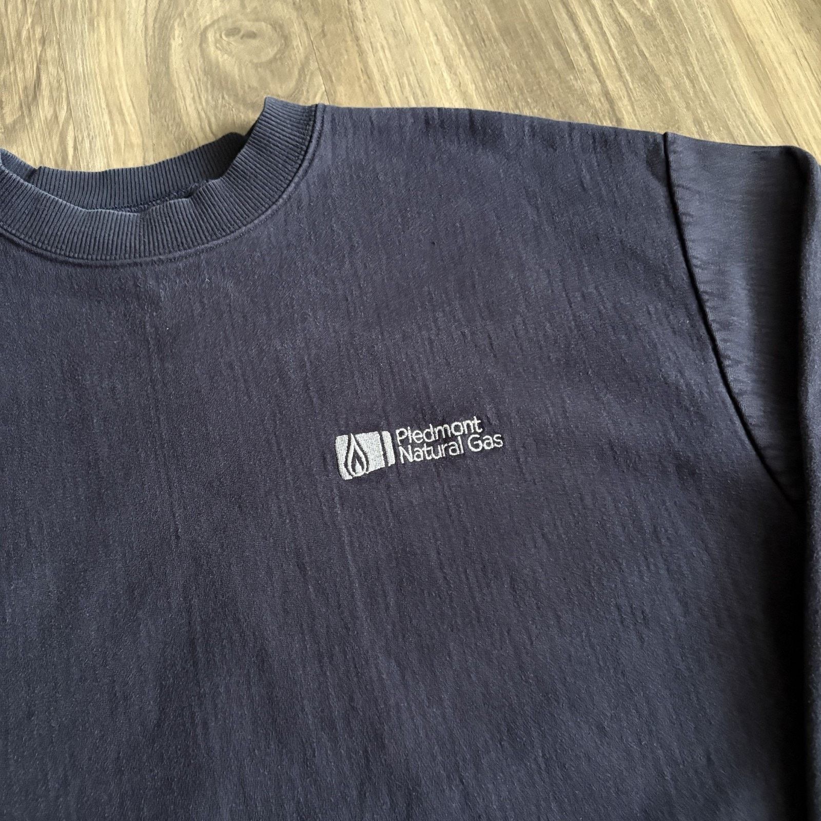 Vintage Tyndale FR Crewneck Sweatshirt Size XL Navy Pullover Size US XL / EU 56 / 4 - 2 Thumbnail