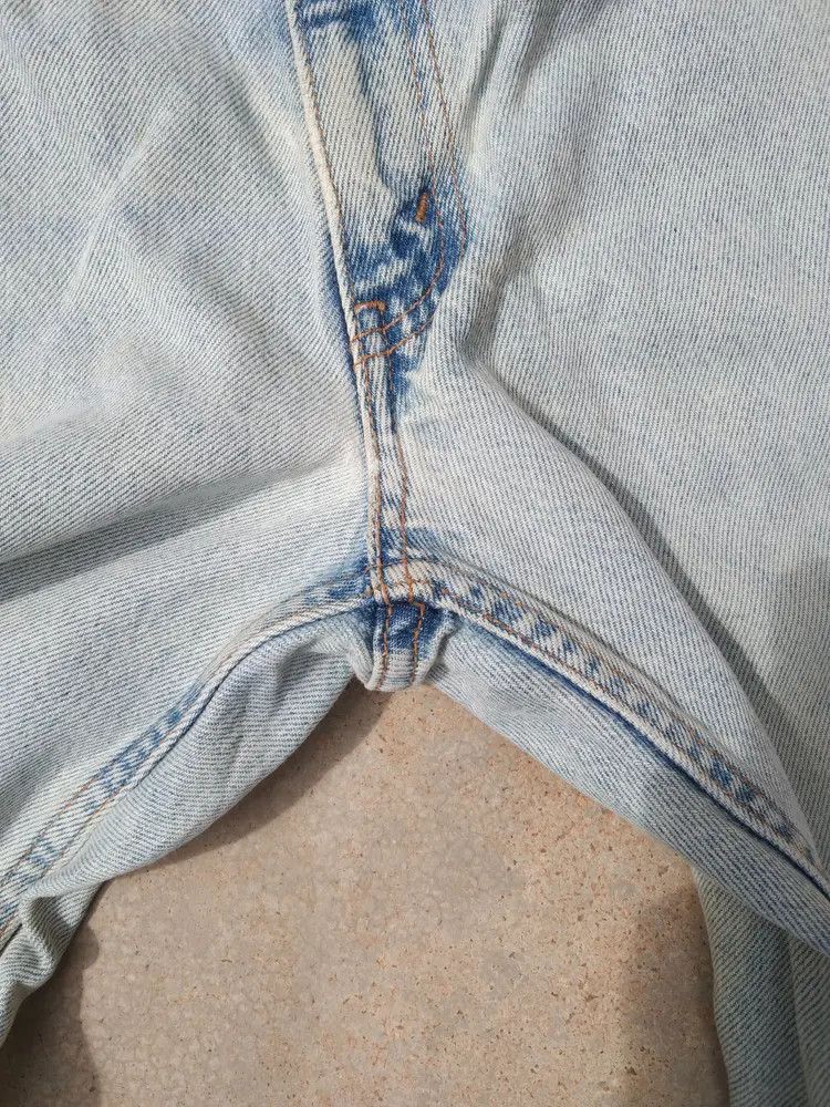 Levi's Vintage Levi's Jeans 550 Distressed Denim 31x28 Size US 31 - 7 Thumbnail