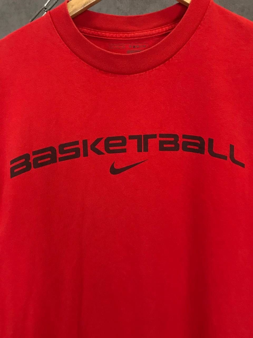 Nike × Vintage Nike Basketball swoosh vintage center logo tee Size US M / EU 48-50 / 2 - 3 Thumbnail