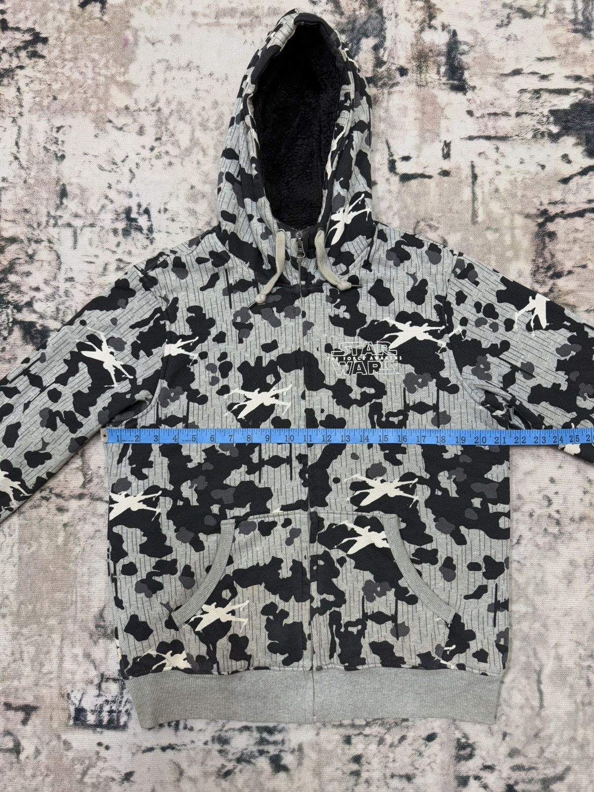Star Wars × Uniqlo Uniqlo Star Wars The Force Awake Sheerpa ZipUp Sweater Hodie Size US M / EU 48-50 / 2 - 18 Thumbnail