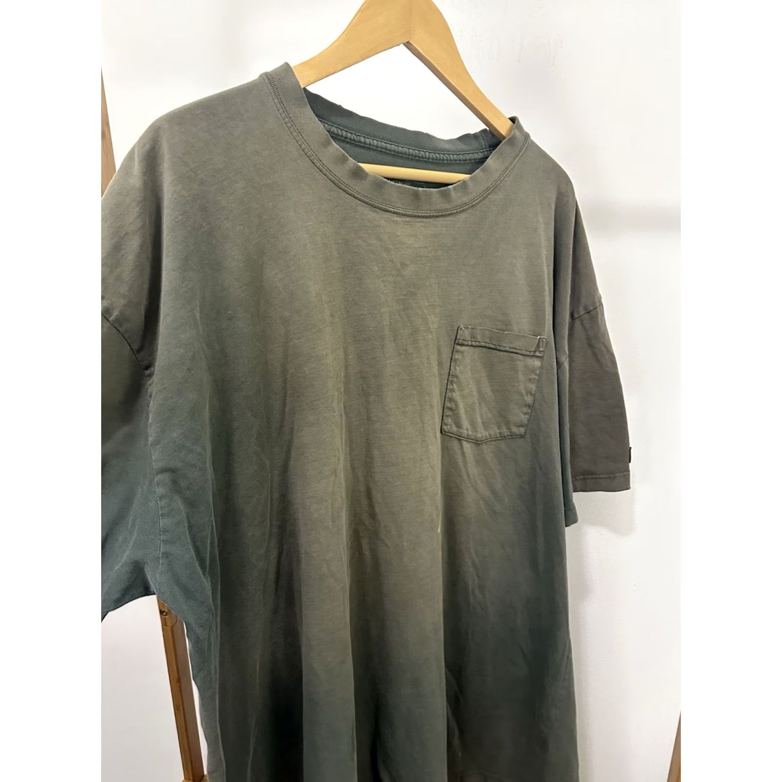 Dickies Dickies T-Shirt Shirt Men 3XL Green VTG Gradient Sun Faded Worn Work WIP Pocket Front Mens Size US XXL / EU 58 / 5 - 3 Thumbnail