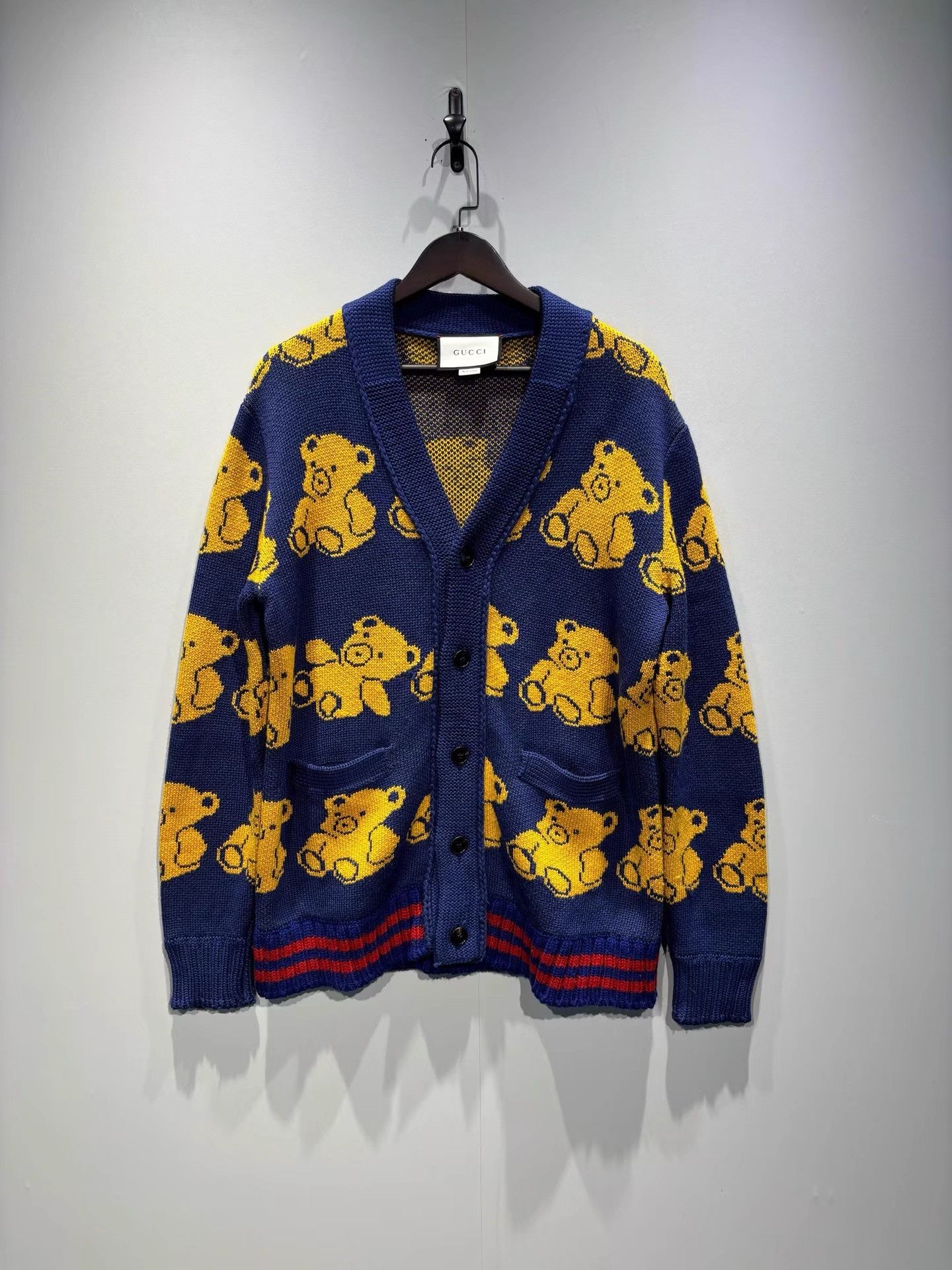 Gucci Gucci Teddy Bear Jacquard Knit Cardigan K36 Size US M / EU 48-50 / 2 - 1 Thumbnail