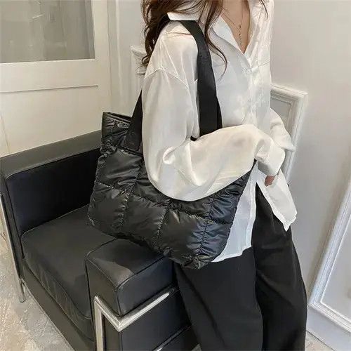 Japanese Brand Black Shoulder Bags Size ONE SIZE - 3 Thumbnail